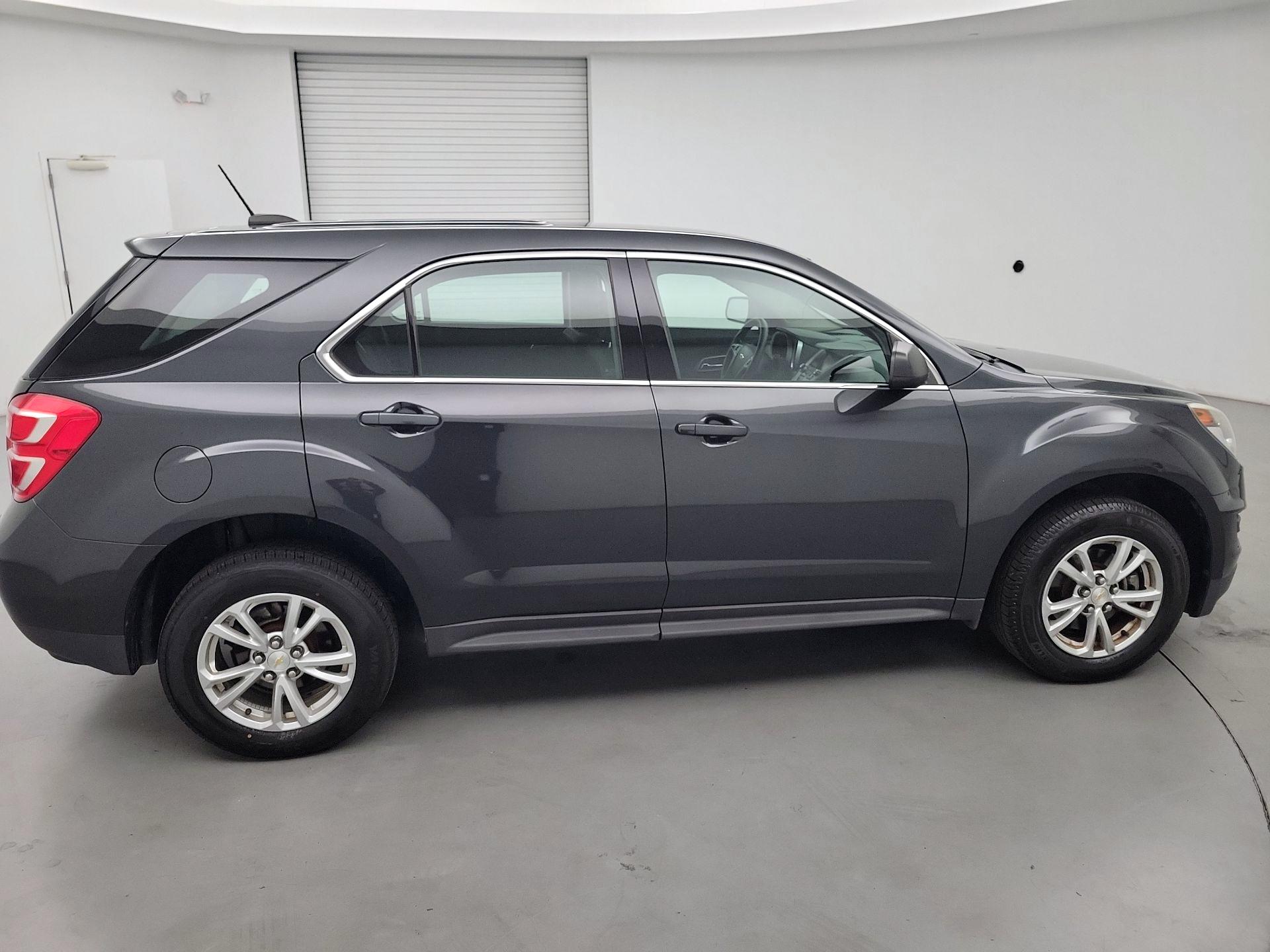 Thumbnail: 2017 Chevrolet Equinox - 4