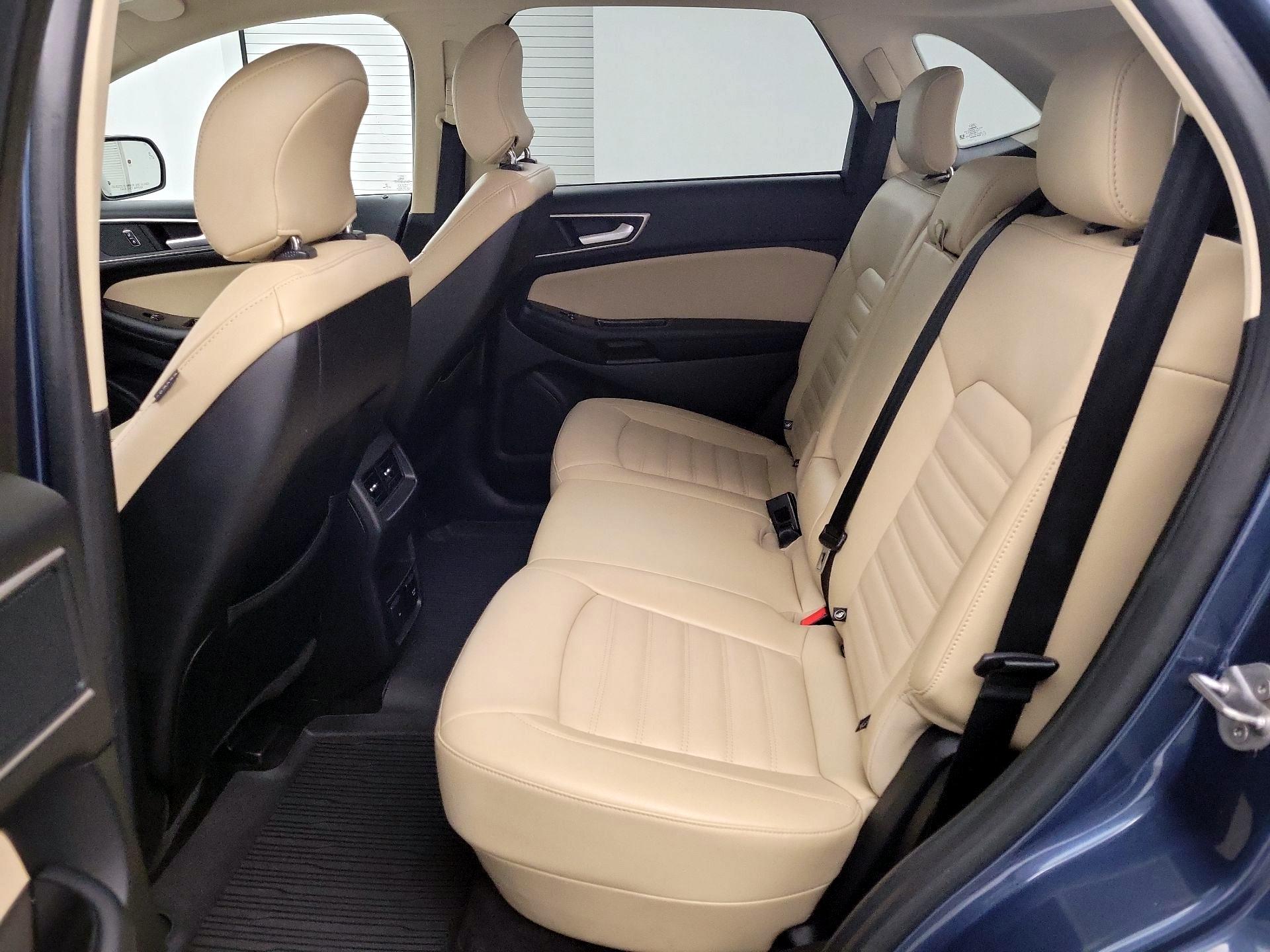 Thumbnail: 2018 Ford Edge - 17