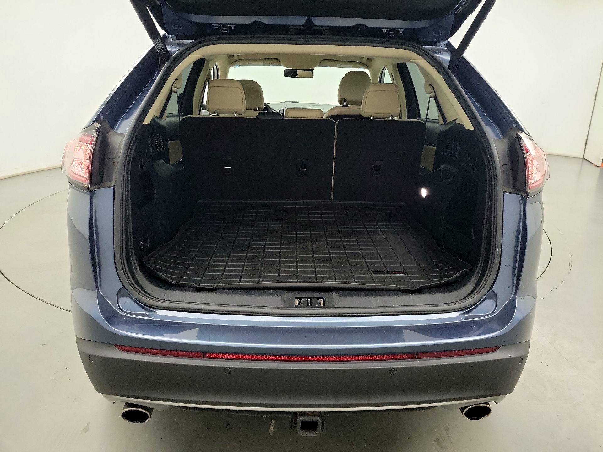 Thumbnail: 2018 Ford Edge - 18