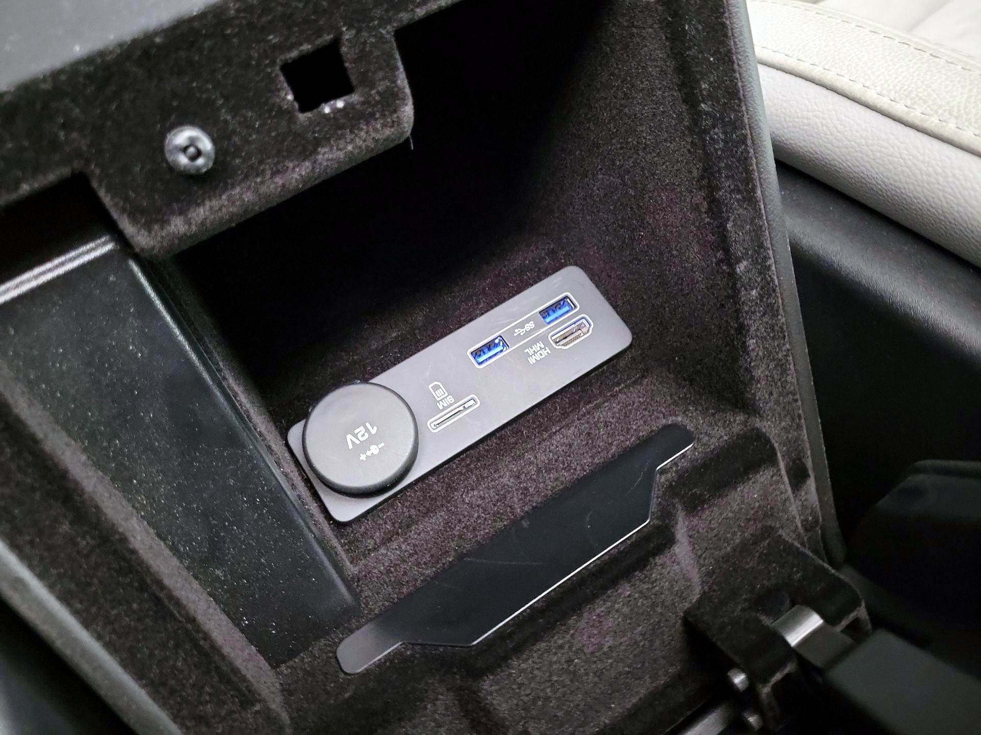 Thumbnail: 2018 Jaguar F-Type - 16