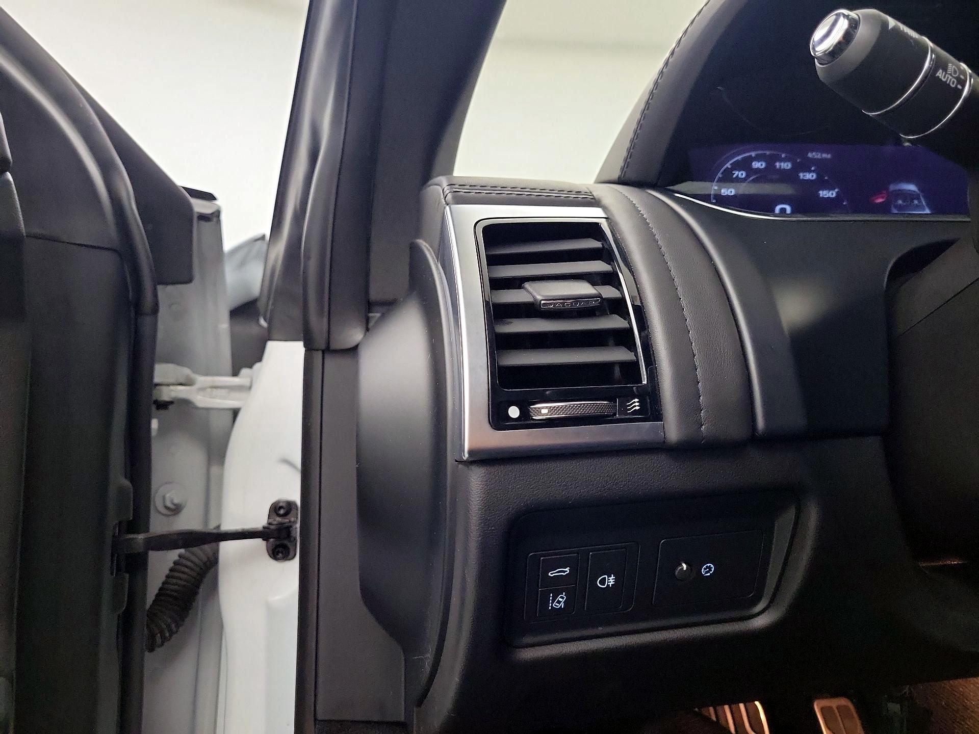 Thumbnail: 2021 Jaguar F-Type - 11