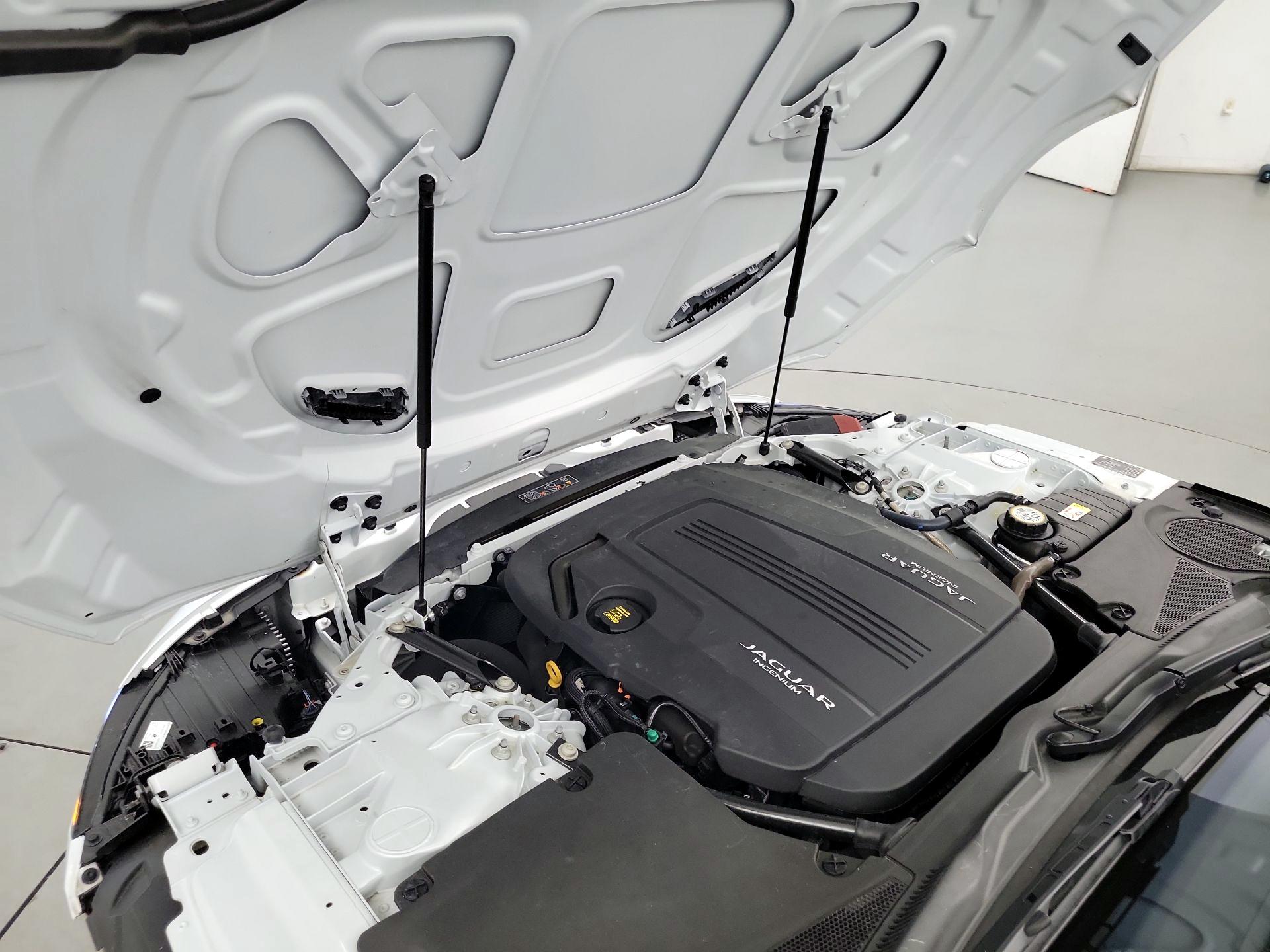 Thumbnail: 2021 Jaguar F-Type - 20