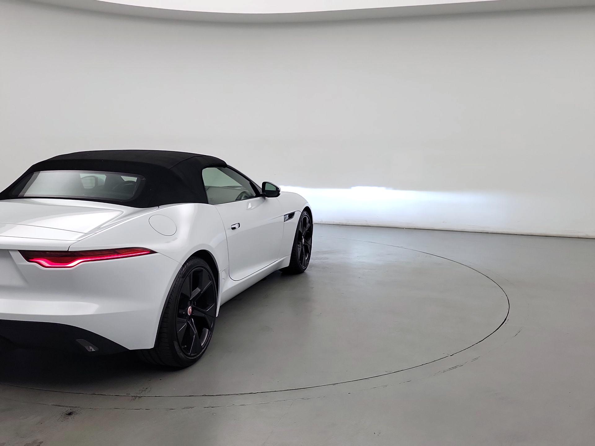 Thumbnail: 2021 Jaguar F-Type - 5