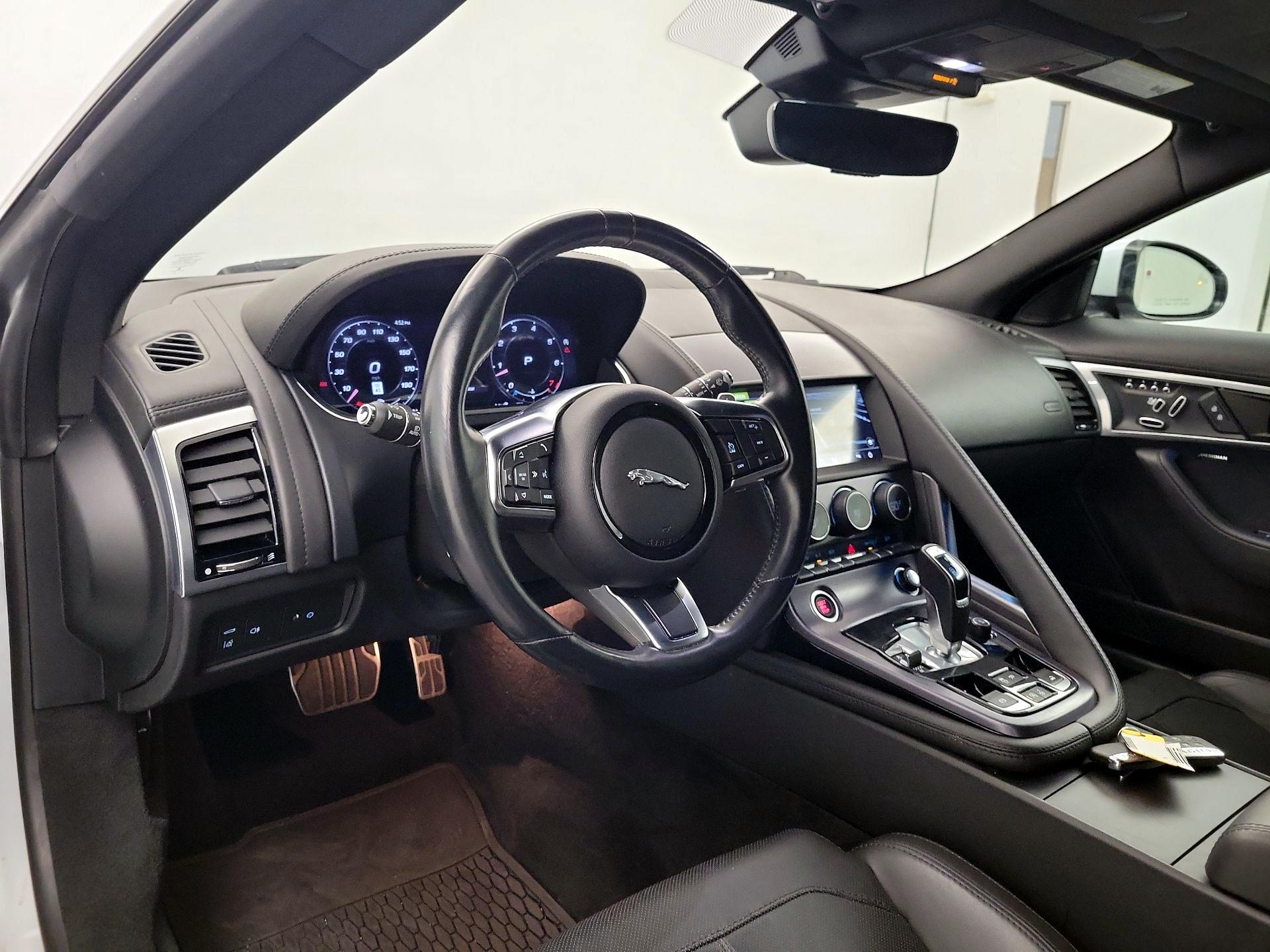 Thumbnail: 2021 Jaguar F-Type - 8