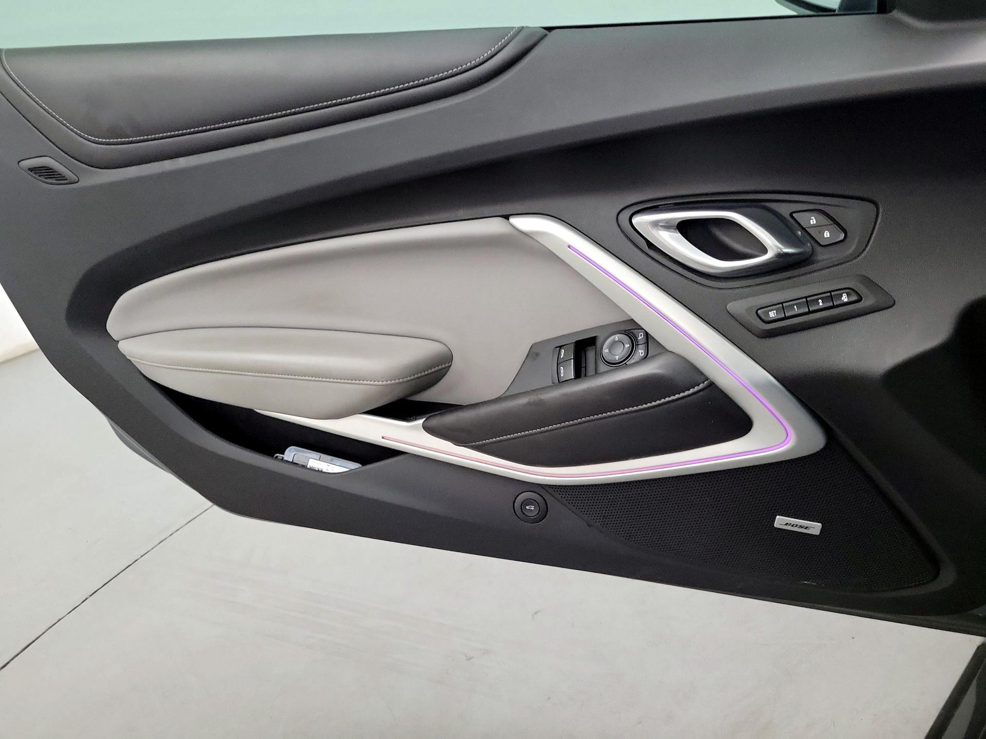 Thumbnail: 2019 Chevrolet Camaro - 10