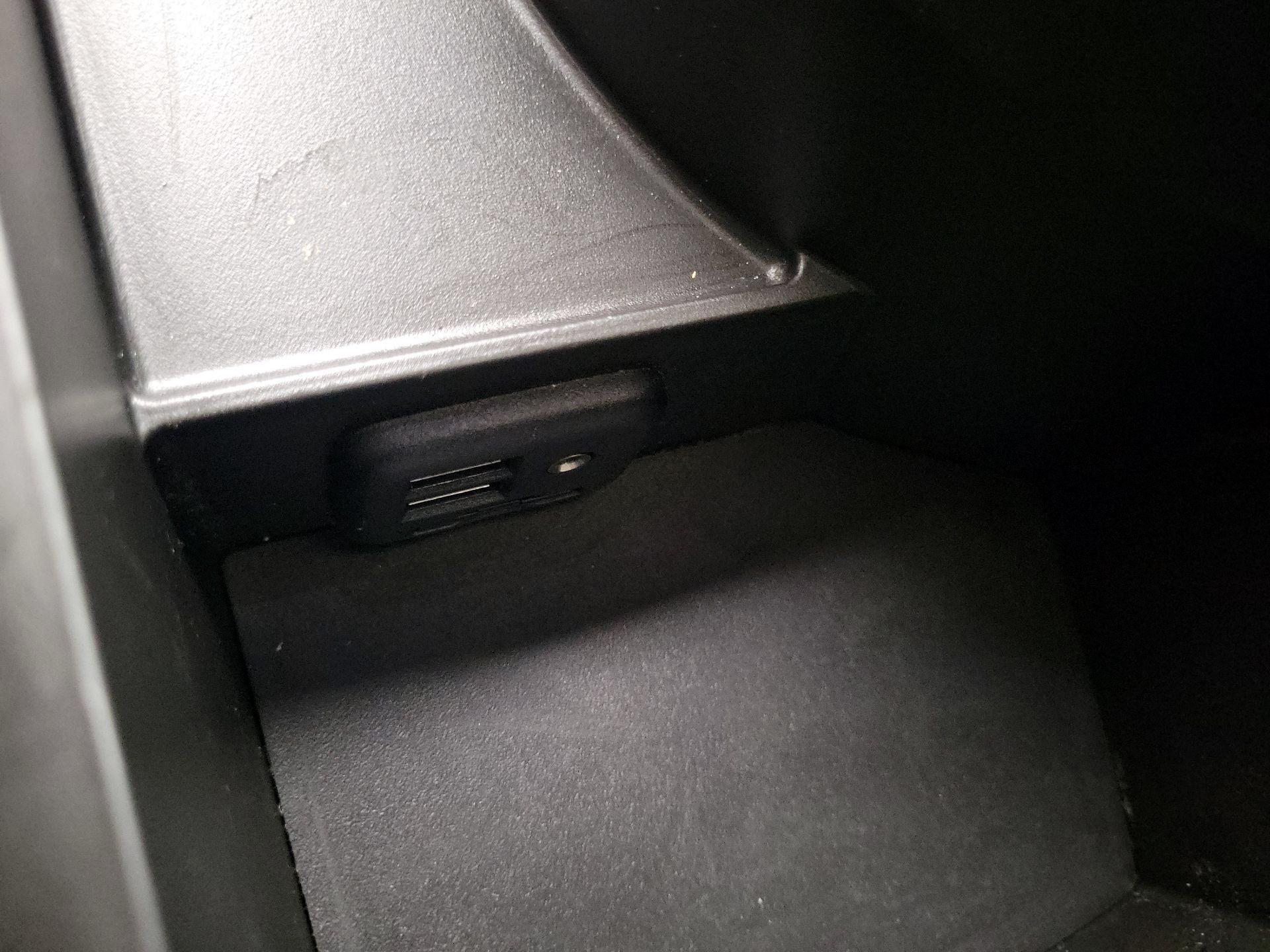 Thumbnail: 2019 Chevrolet Camaro - 17