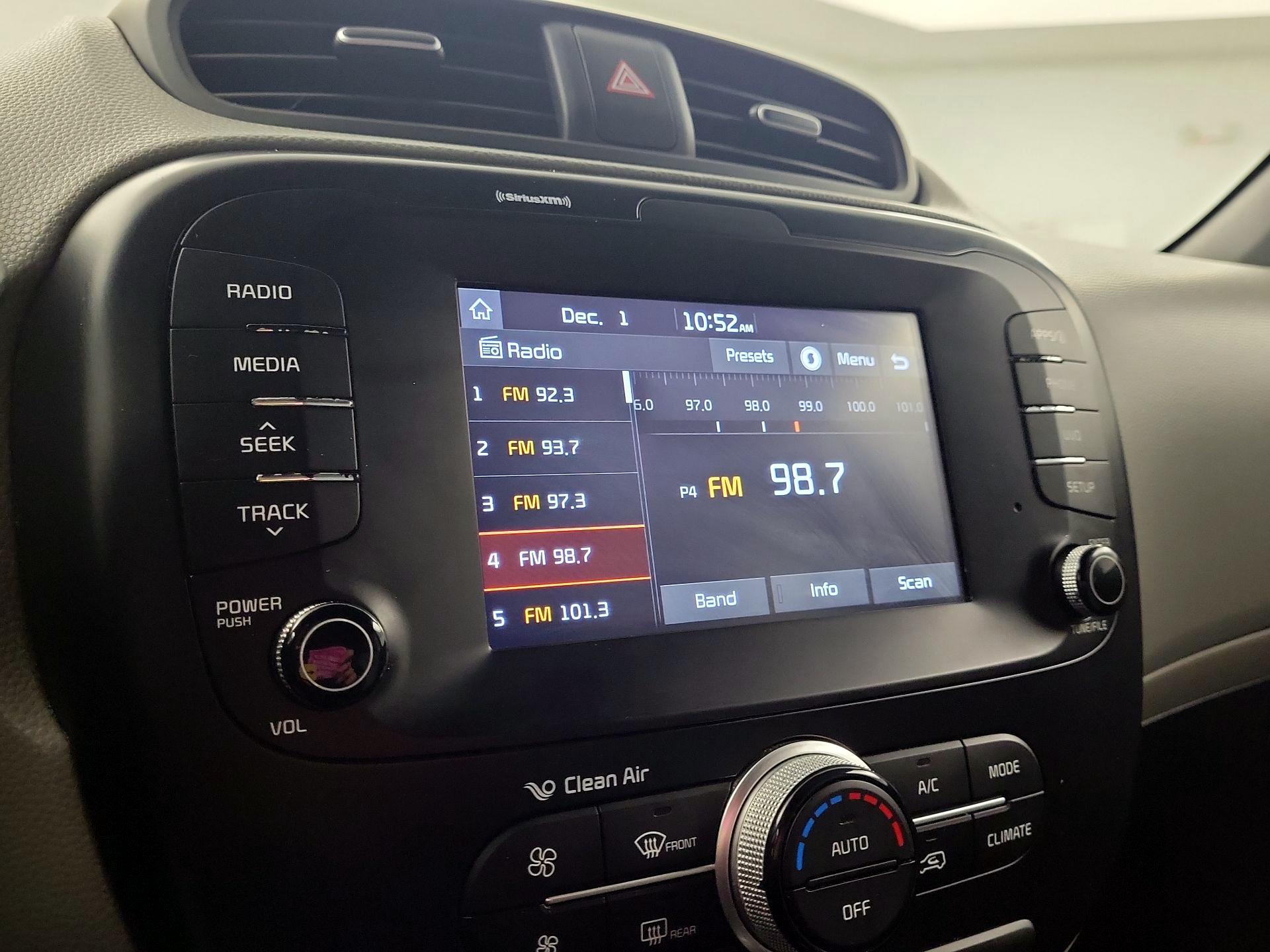 Thumbnail: 2018 Kia Soul - 13