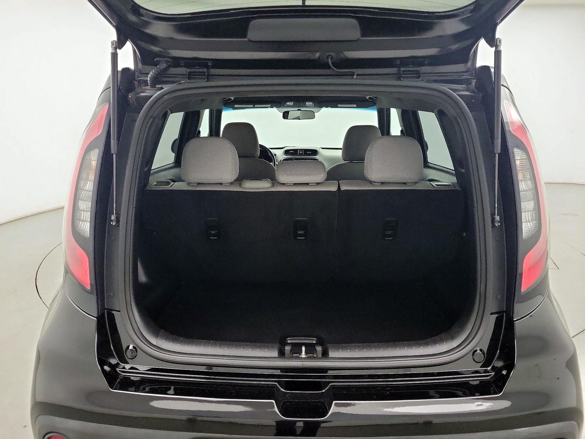 Thumbnail: 2018 Kia Soul - 18