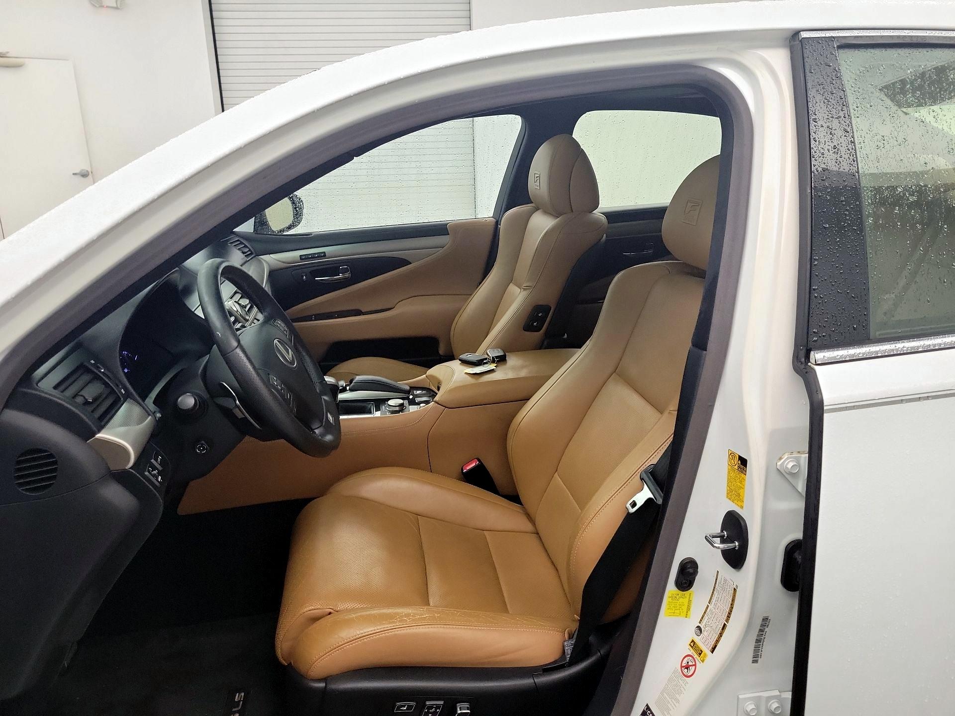 Thumbnail: 2014 Lexus LS - 9