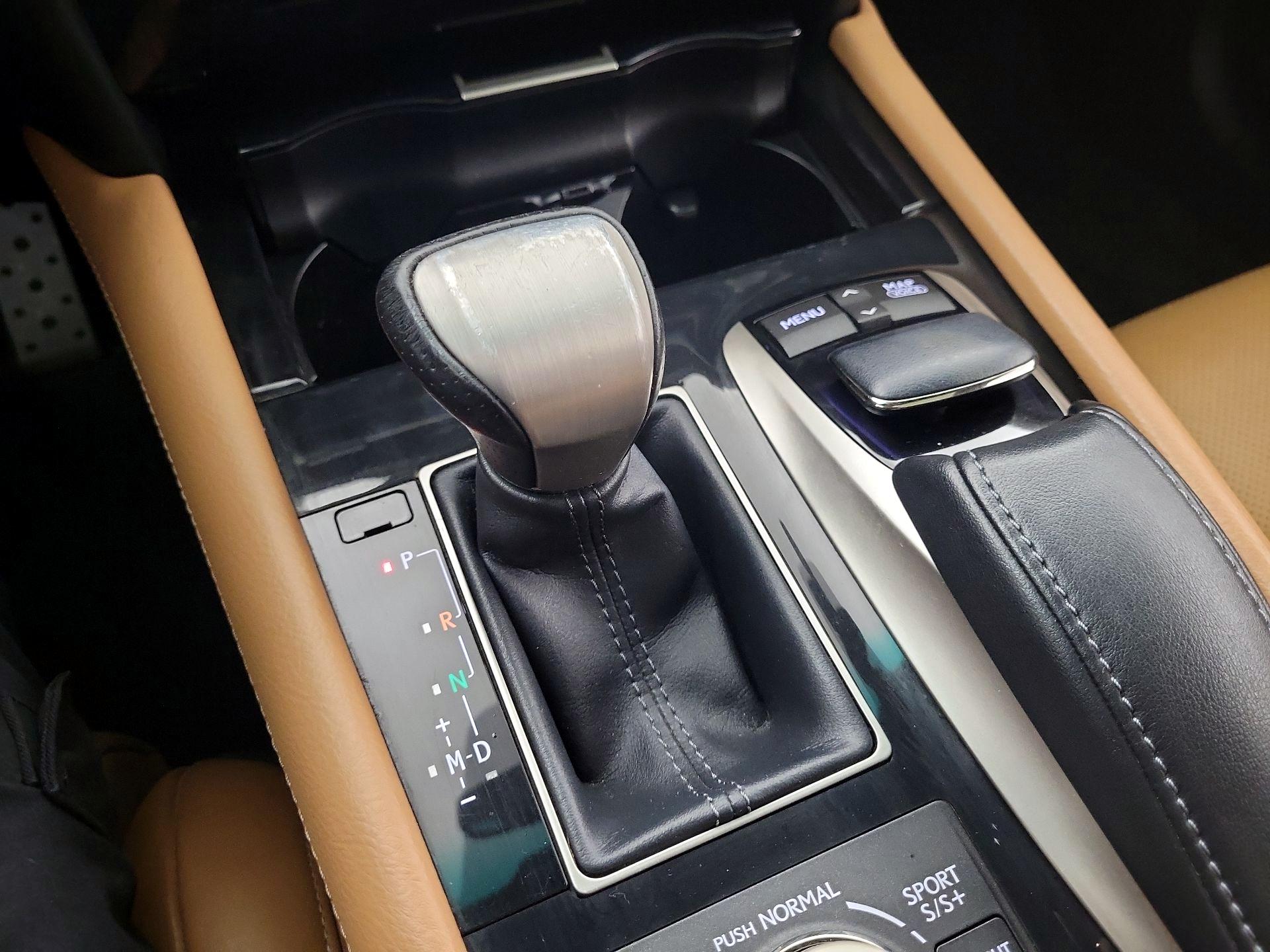 Thumbnail: 2014 Lexus LS - 16