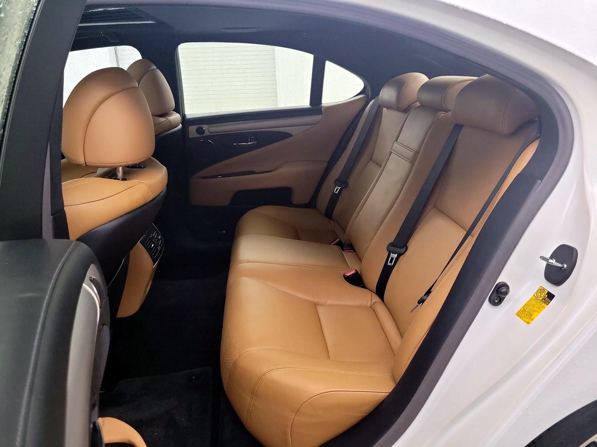 Thumbnail: 2014 Lexus LS - 19