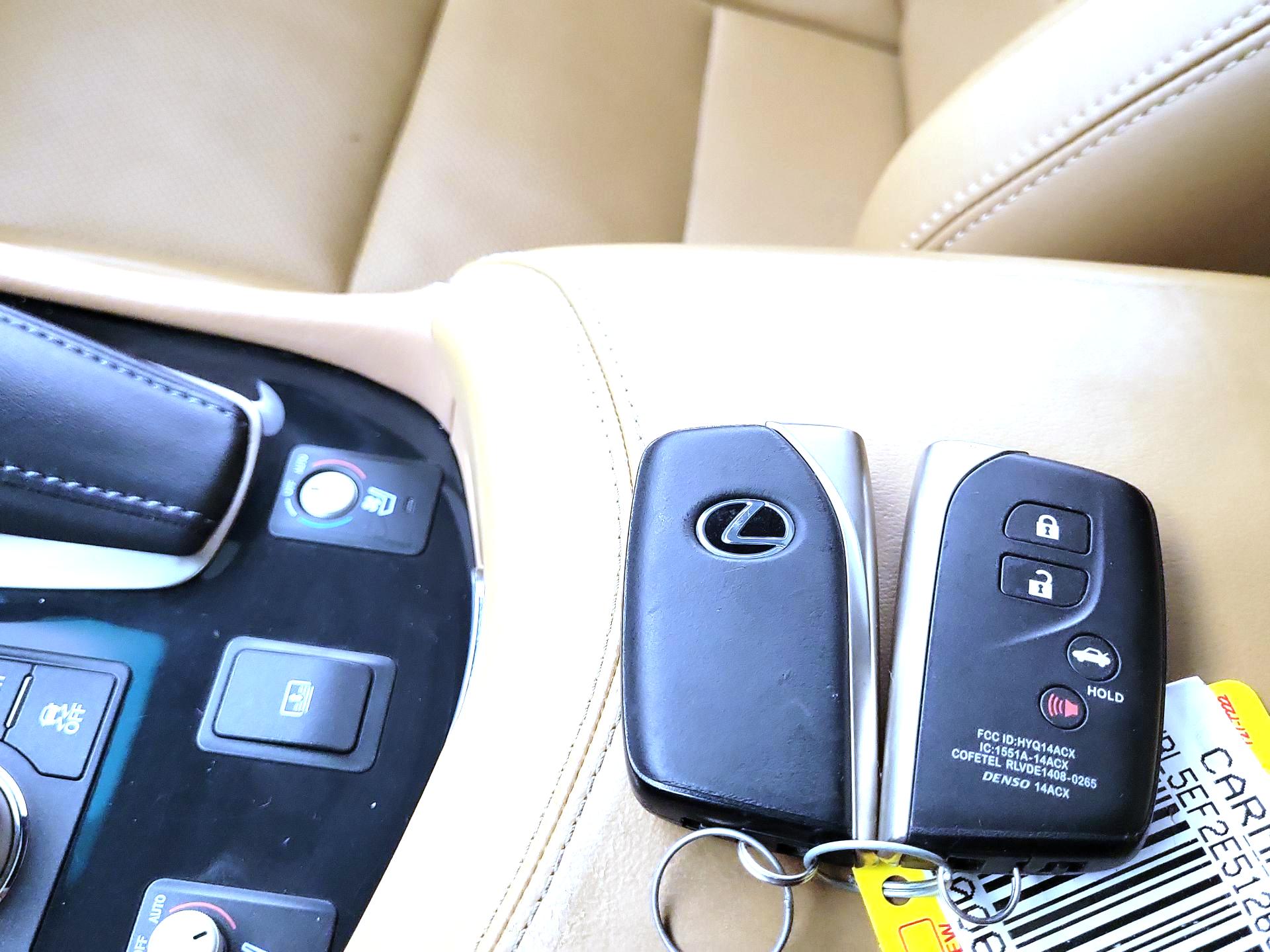 Thumbnail: 2014 Lexus LS - 7