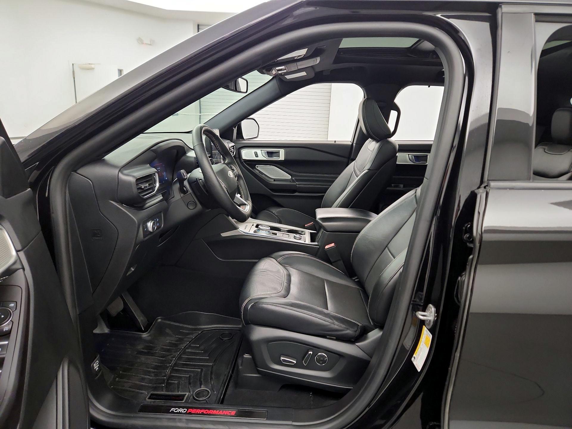 Thumbnail: 2020 Ford Explorer - 9