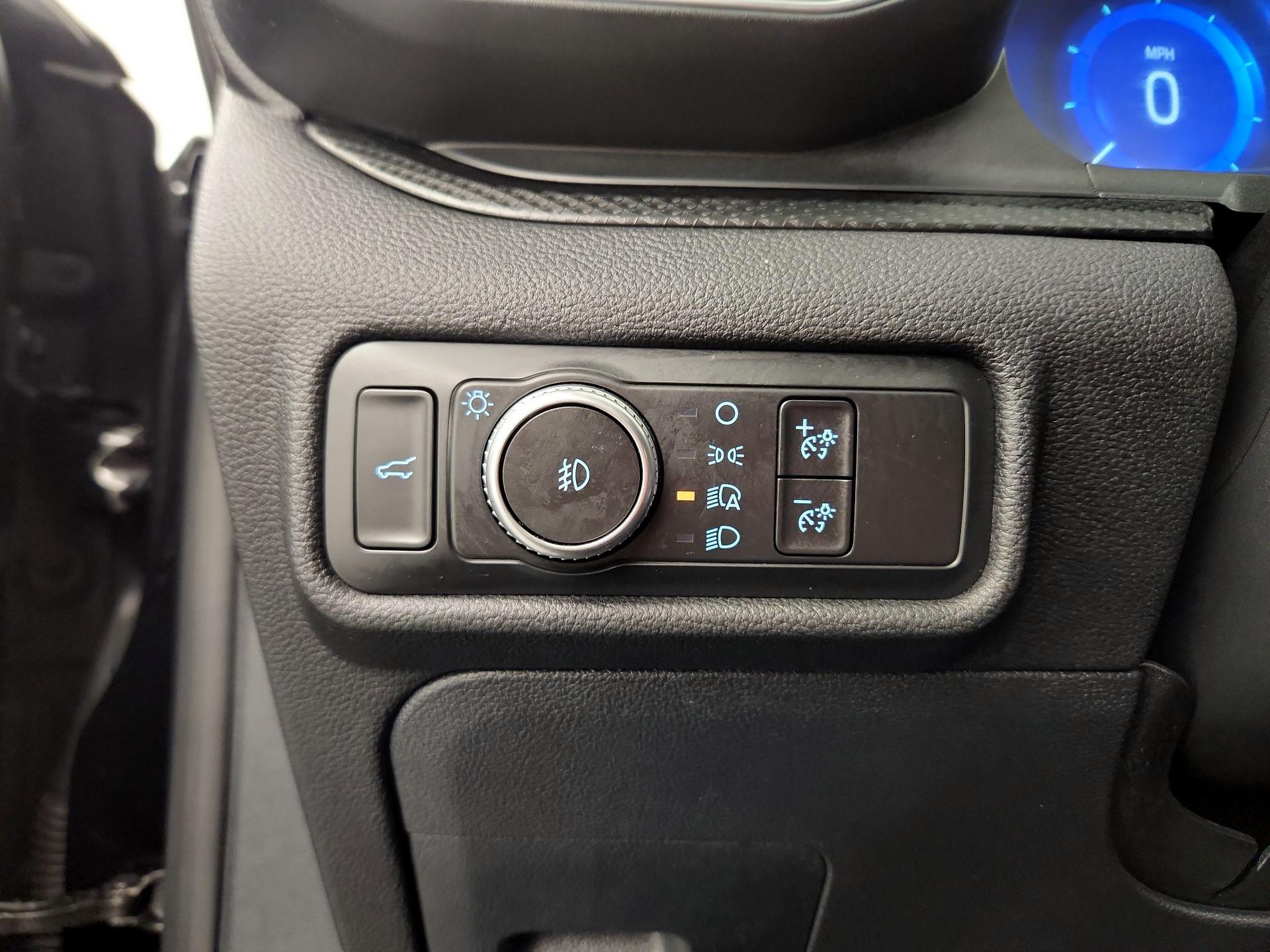 Thumbnail: 2020 Ford Explorer - 11