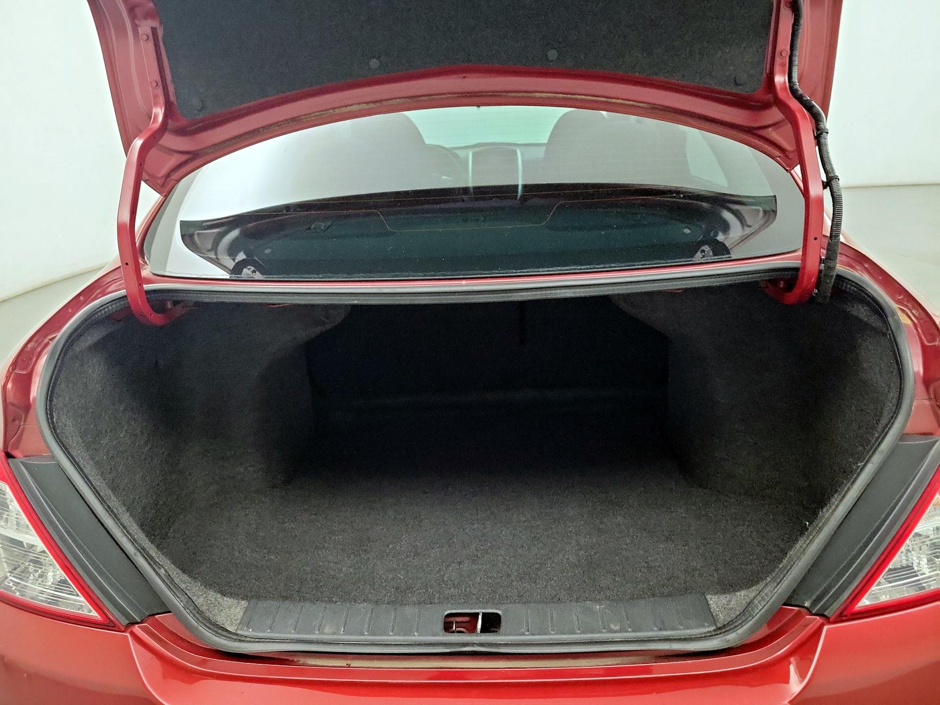 Thumbnail: 2016 Nissan Versa - 17