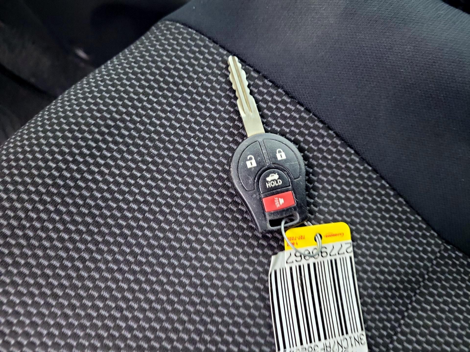 Thumbnail: 2016 Nissan Versa - 19