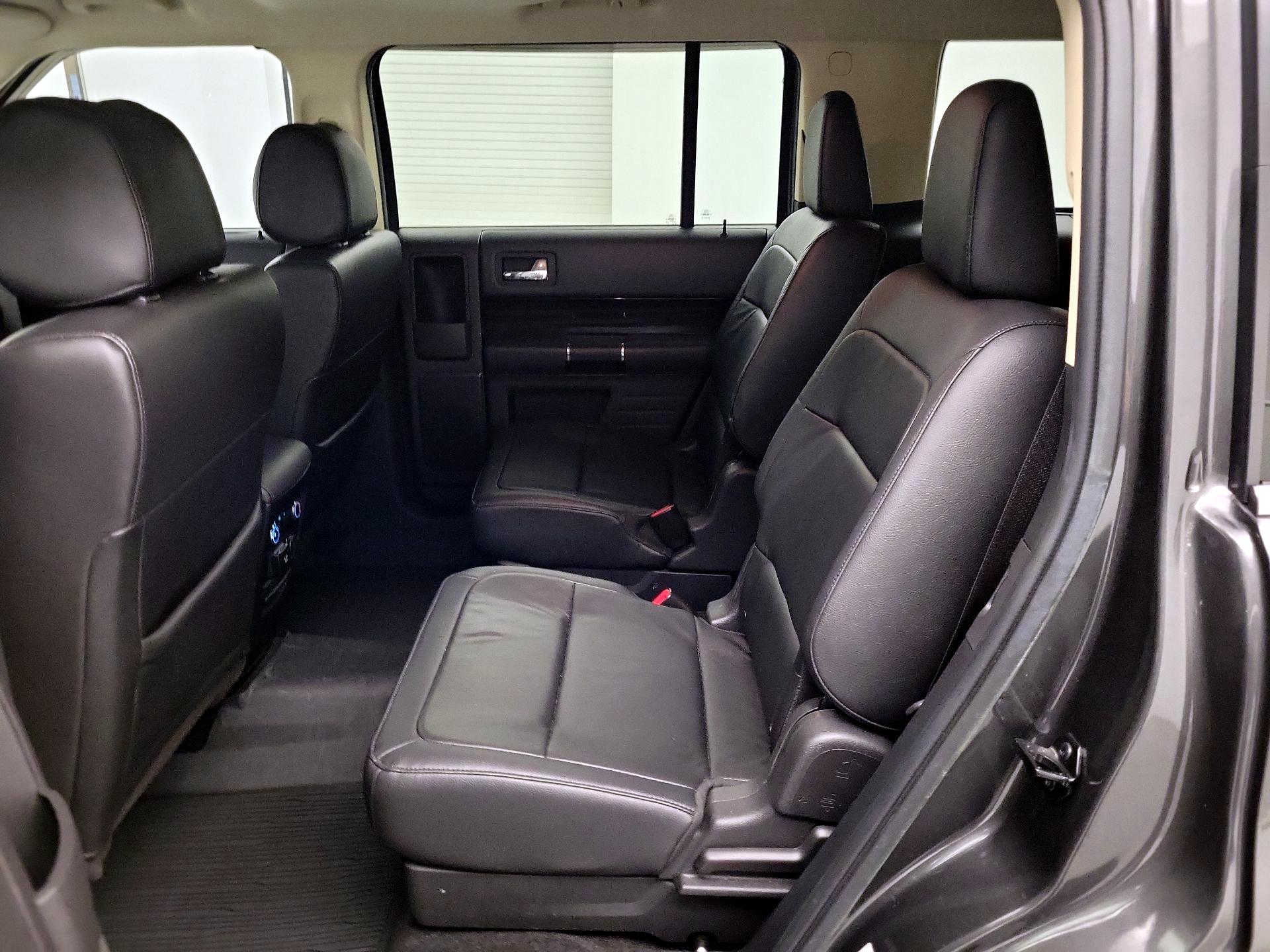 Thumbnail: 2019 Ford Flex - 18