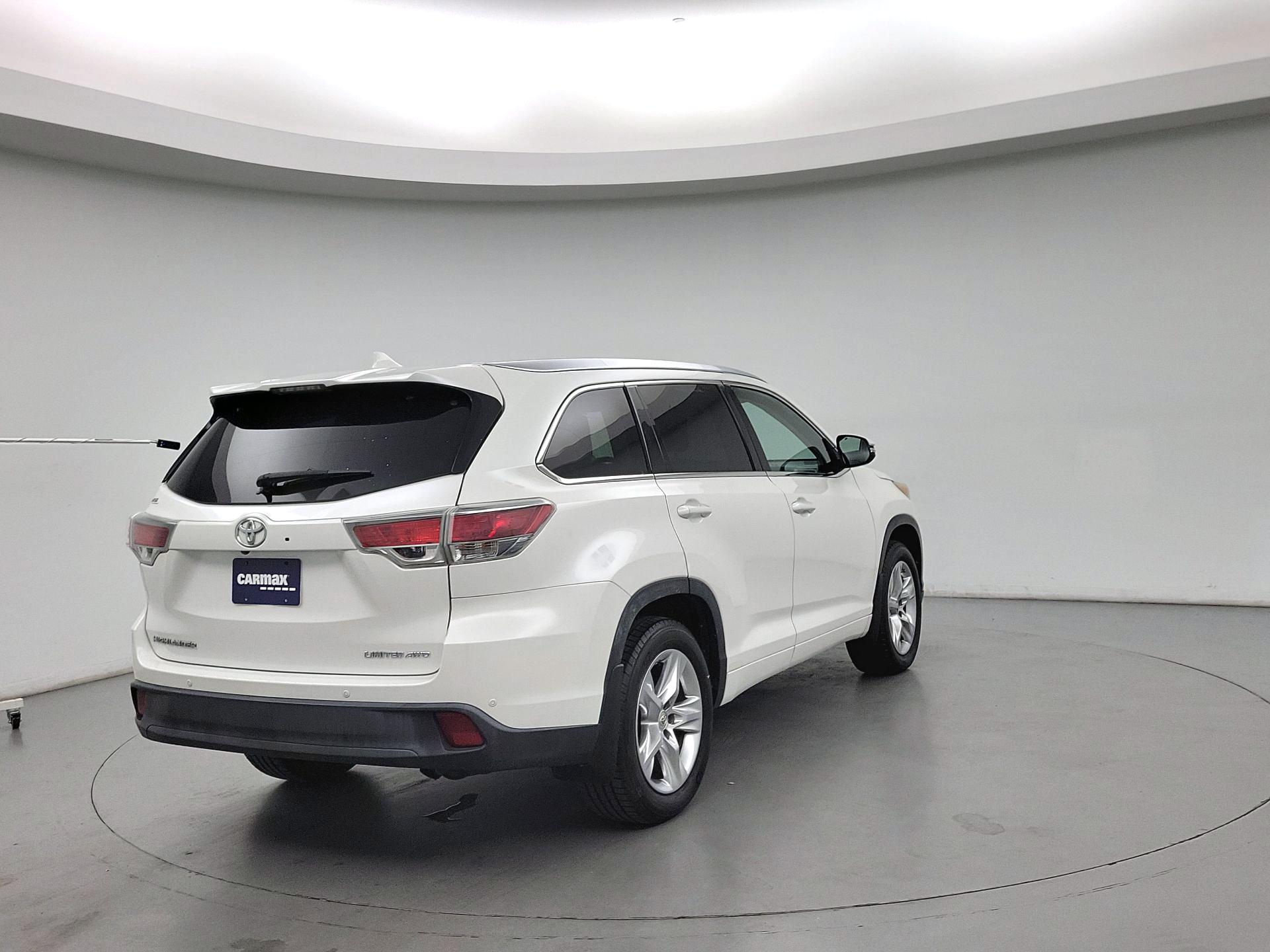 Thumbnail: 2015 Toyota Highlander - 5