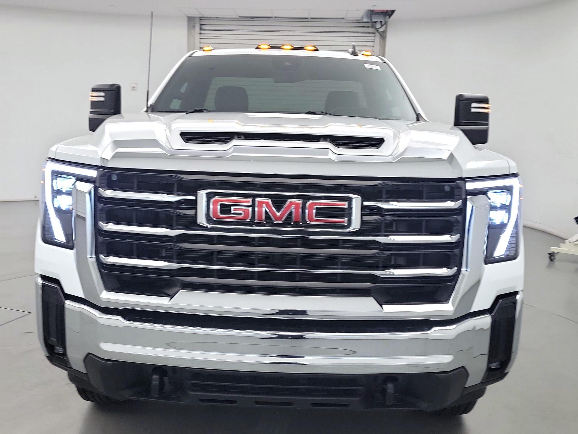 Thumbnail: 2024 GMC Sierra 3500 - 2
