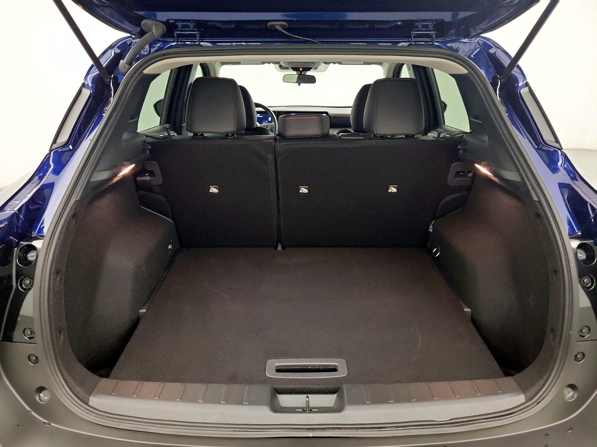 Thumbnail: 2025 Nissan Kicks - 18