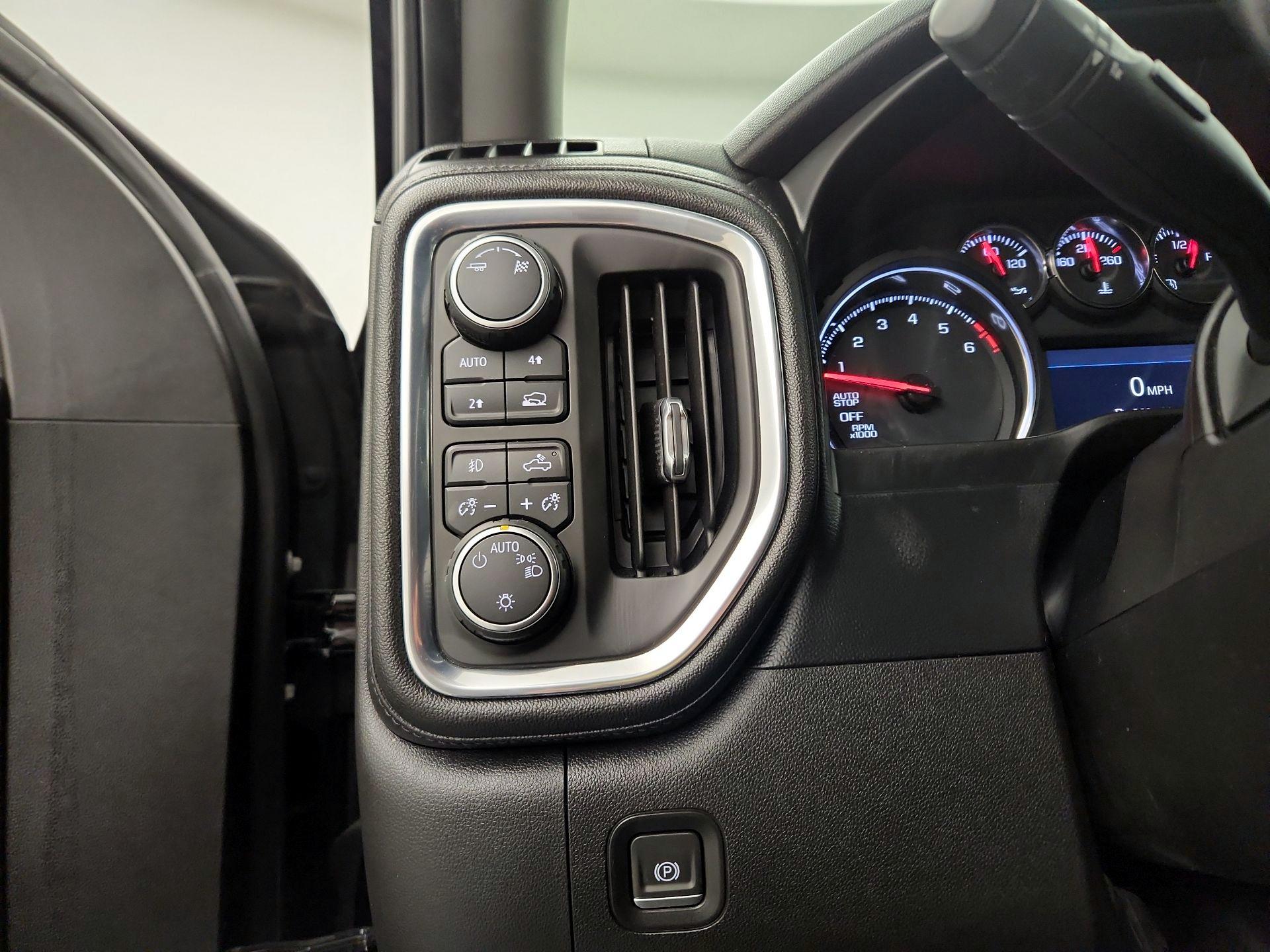 Thumbnail: 2019 Chevrolet Silverado 1500 - 11