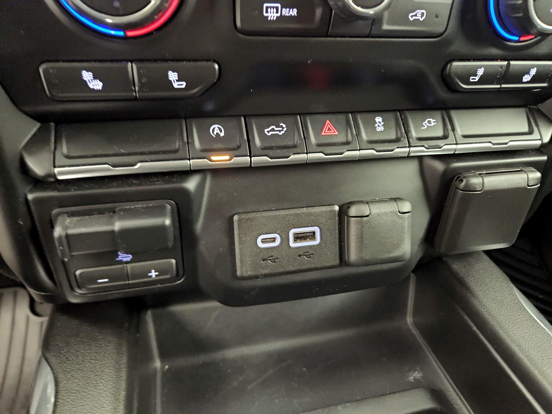 Thumbnail: 2019 Chevrolet Silverado 1500 - 16