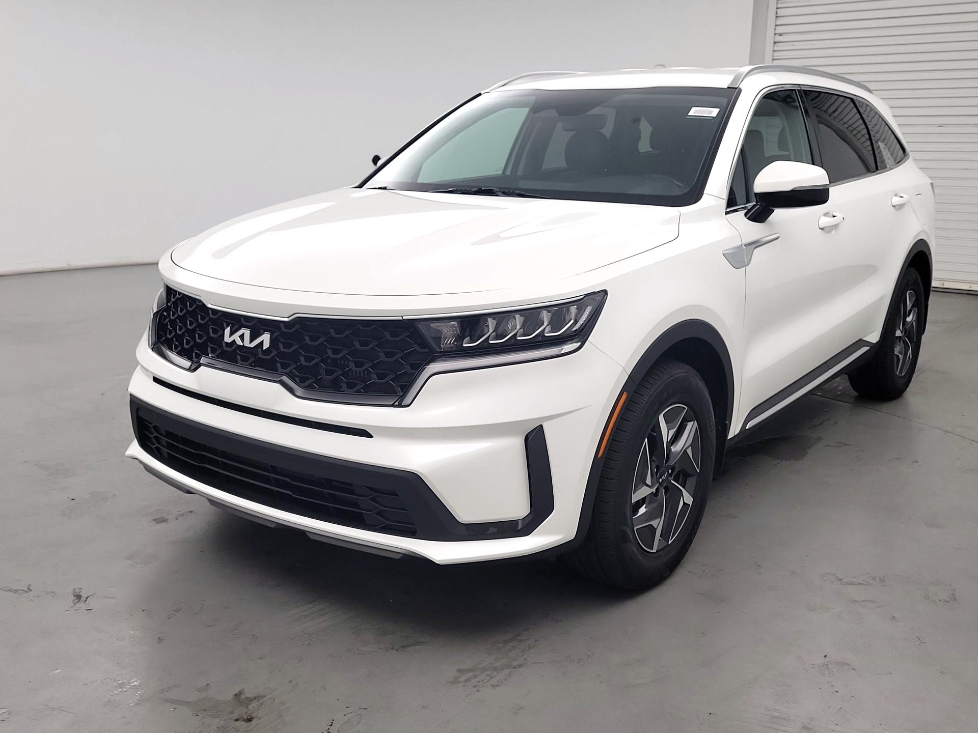 Thumbnail: 2022 Kia Sorento - 3