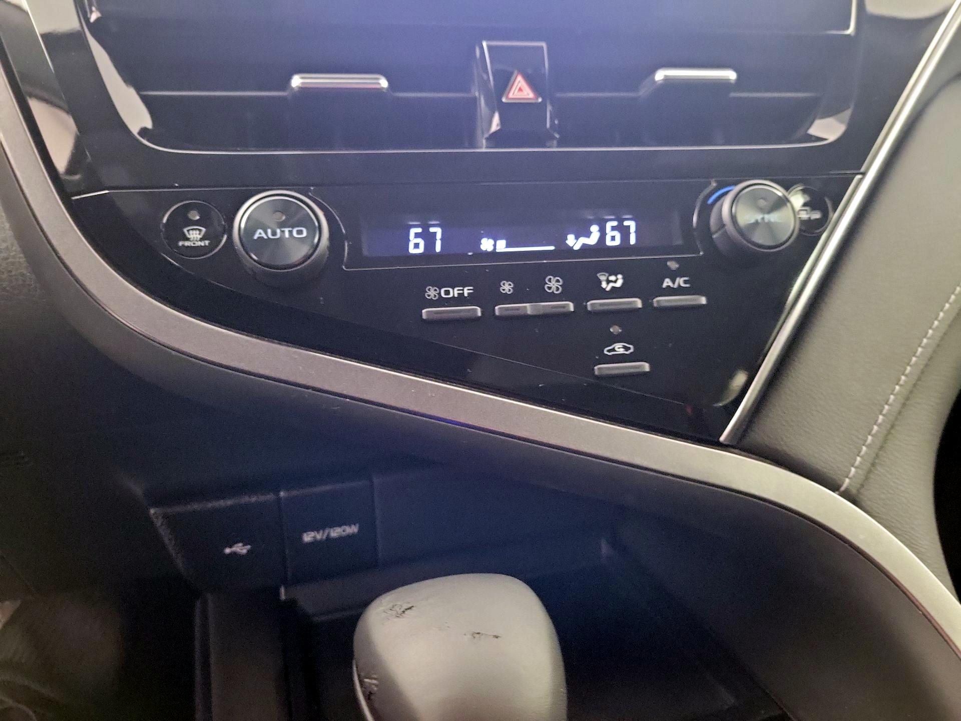 Thumbnail: 2024 Toyota Camry - 14