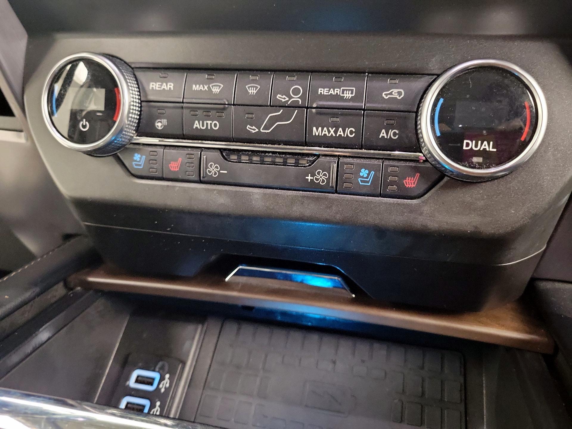 Thumbnail: 2019 Ford Expedition - 15