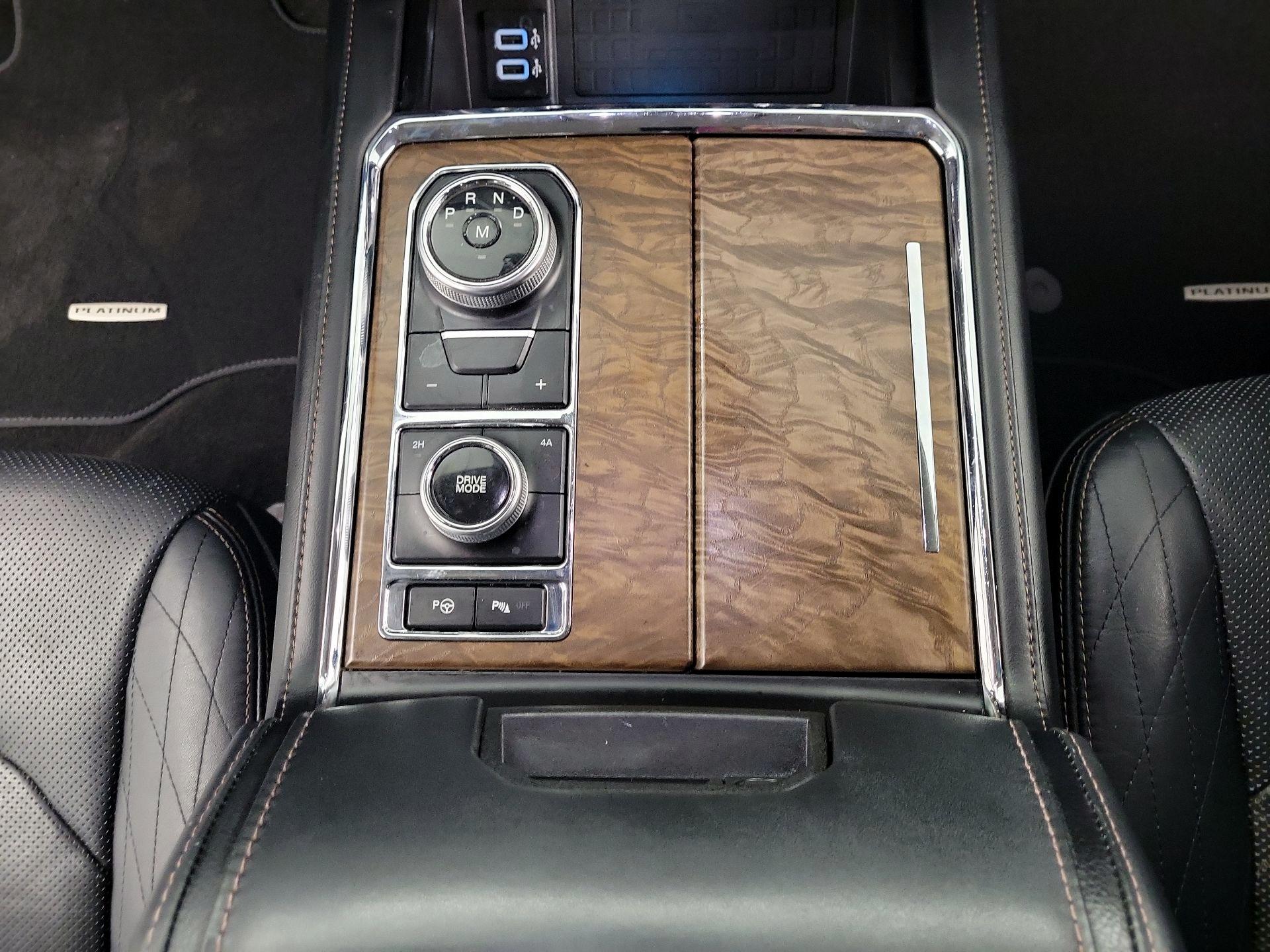 Thumbnail: 2019 Ford Expedition - 16