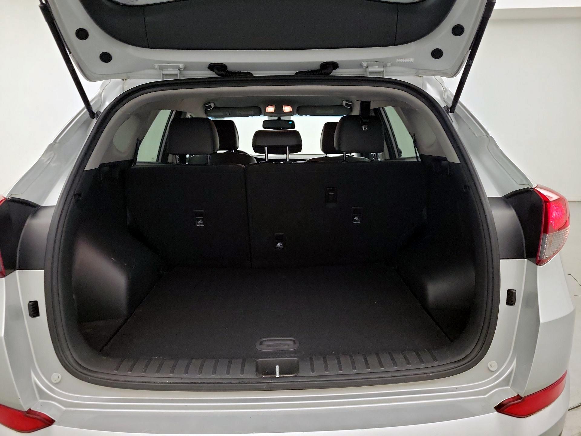 Thumbnail: 2017 Hyundai Tucson - 19