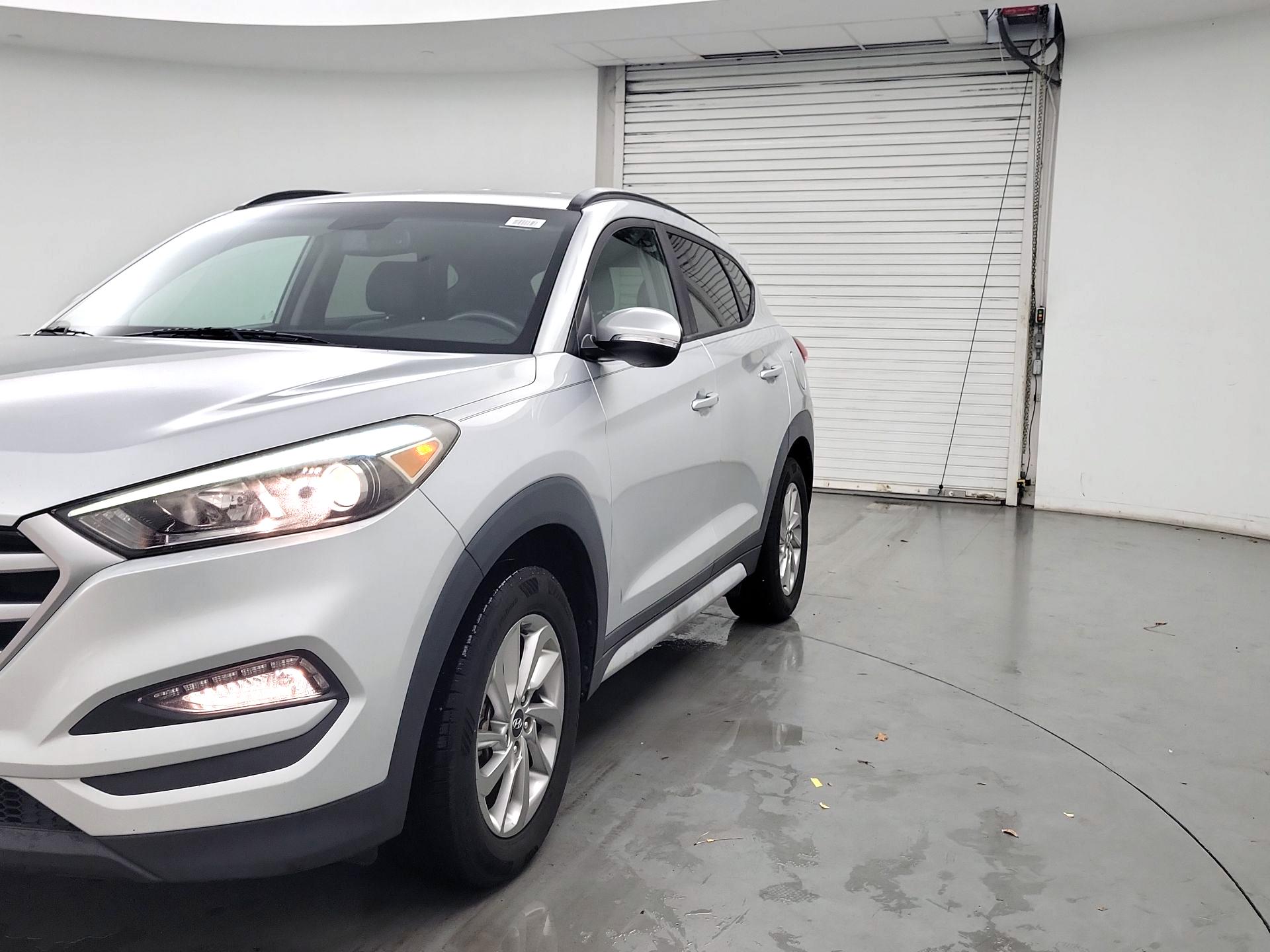 Thumbnail: 2017 Hyundai Tucson - 3