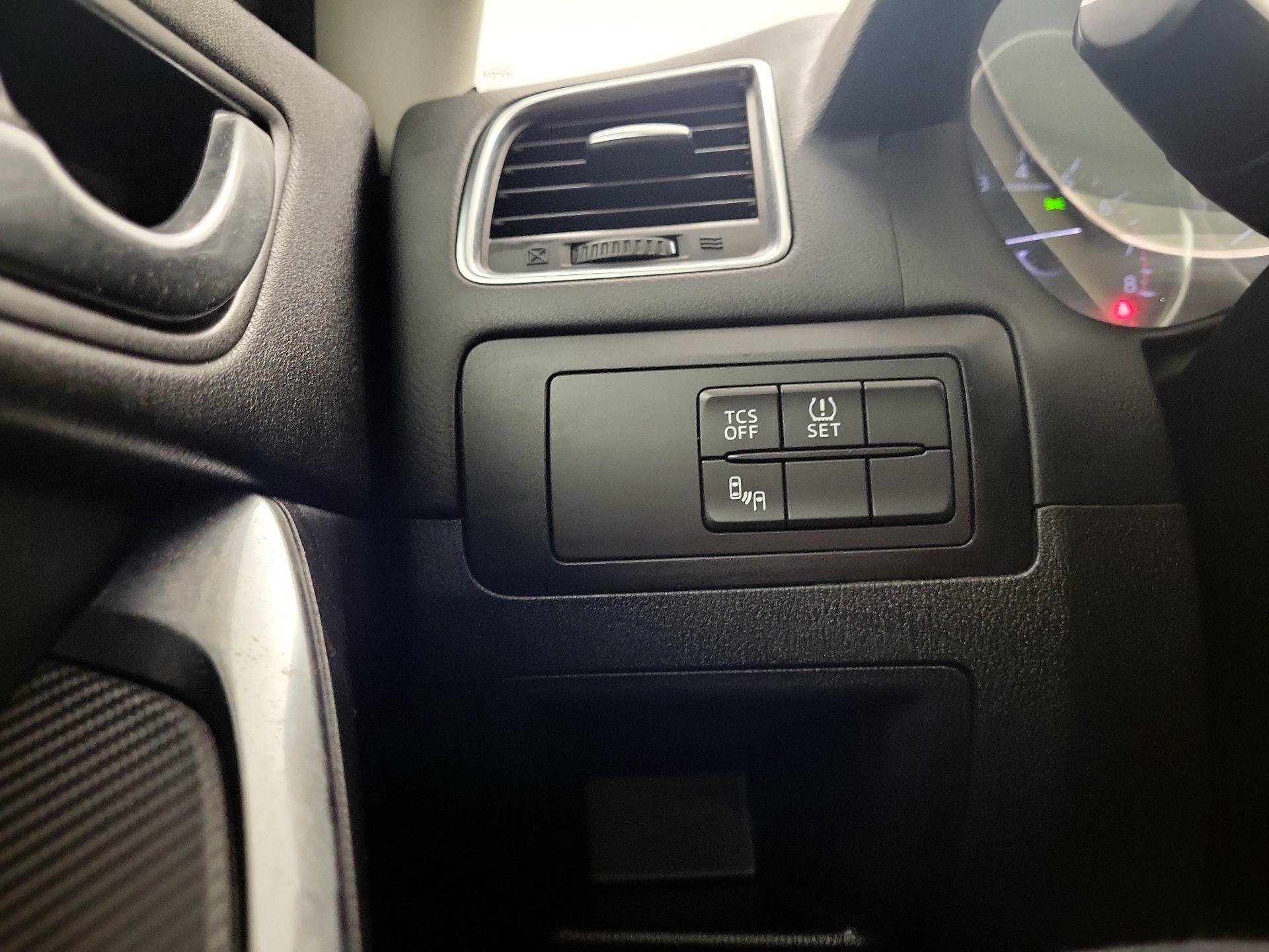 Thumbnail: 2016 Mazda CX-5 - 11