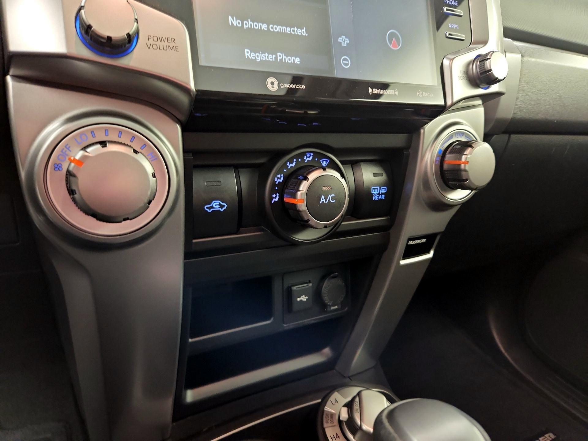 Thumbnail: 2020 Toyota 4Runner - 15