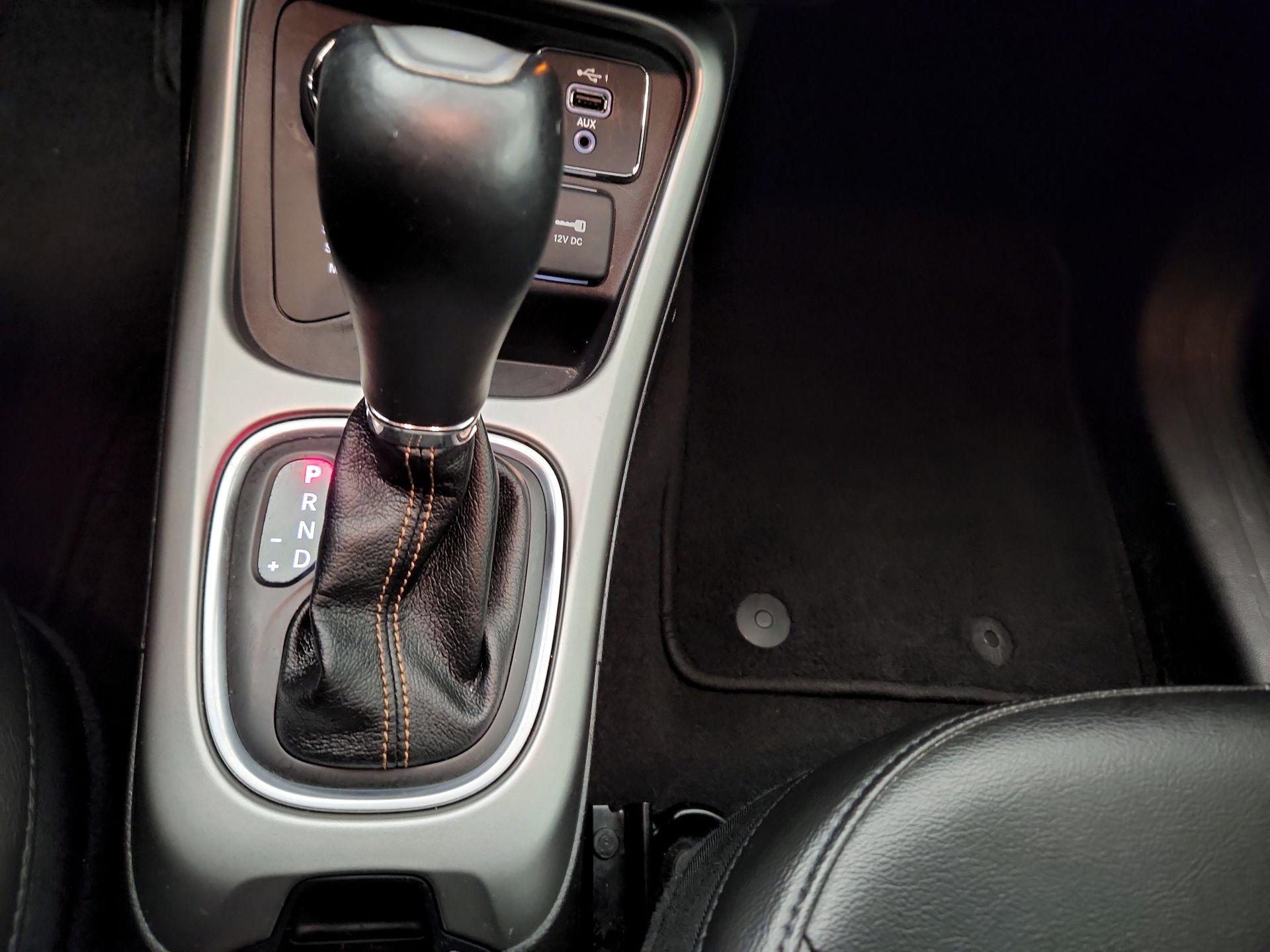 Thumbnail: 2020 Jeep Compass - 15