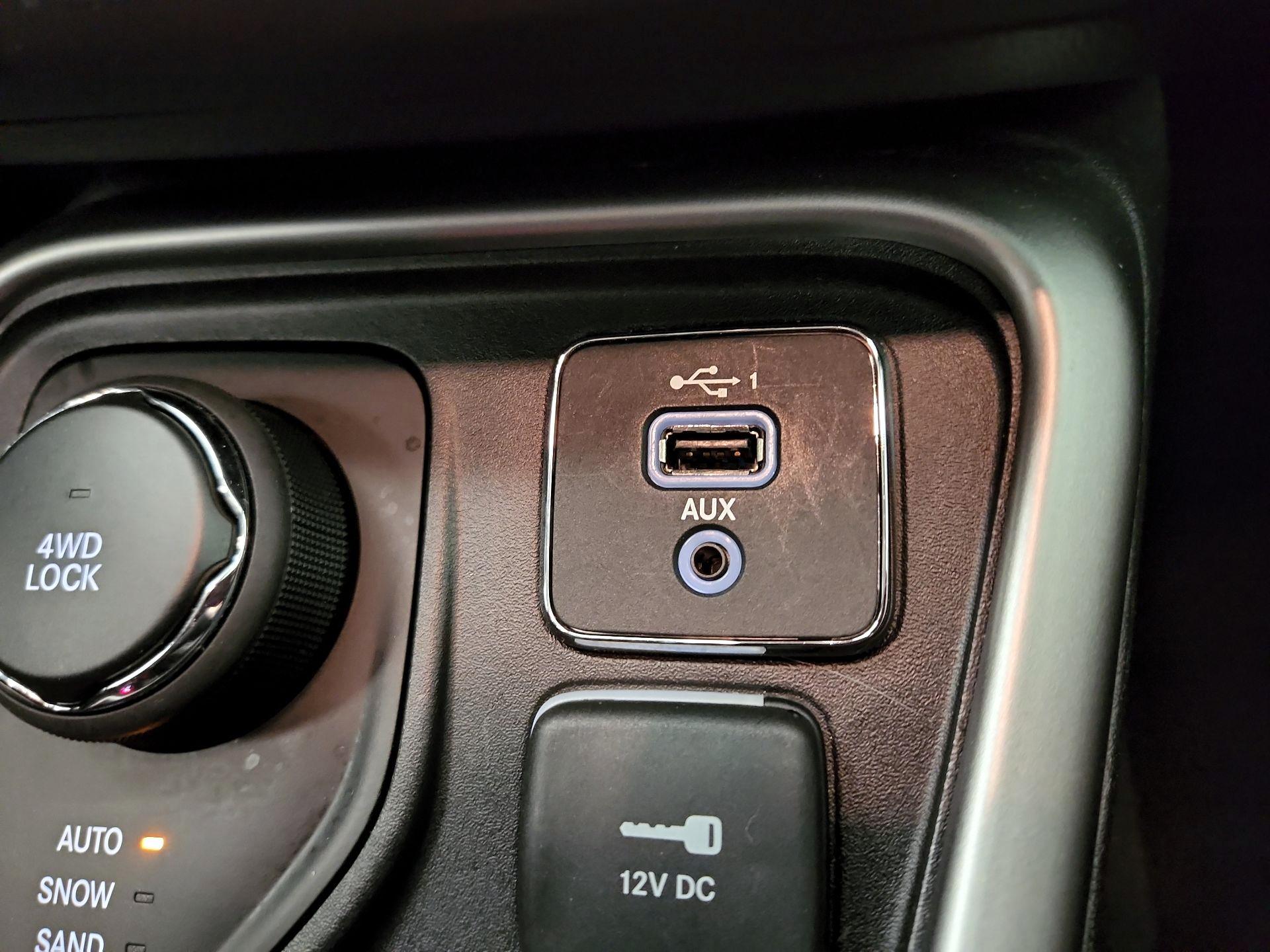 Thumbnail: 2020 Jeep Compass - 16