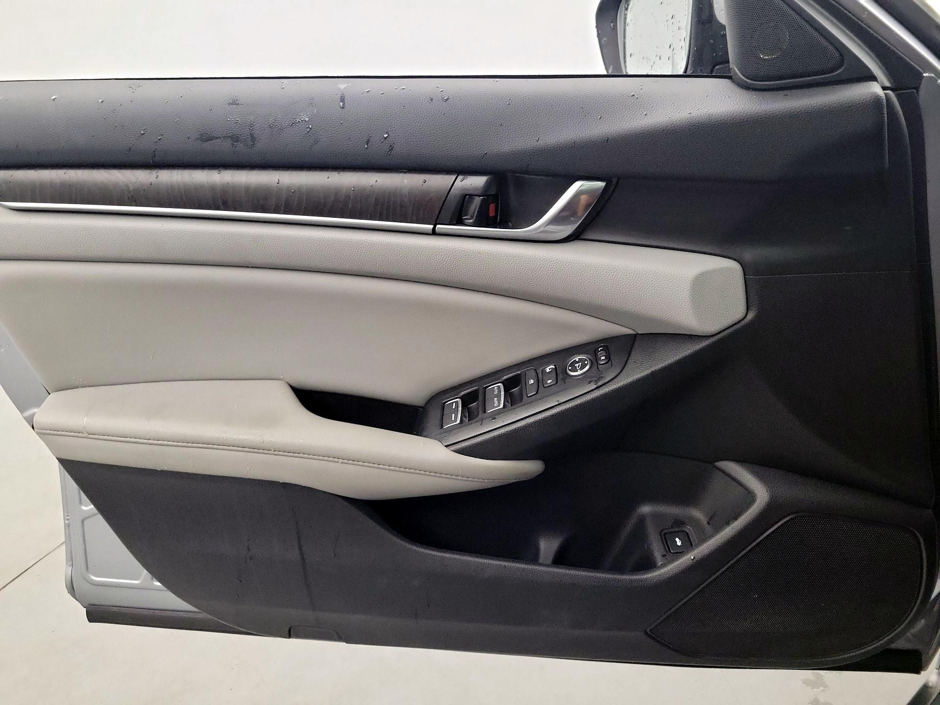 Thumbnail: 2019 Honda Accord - 10