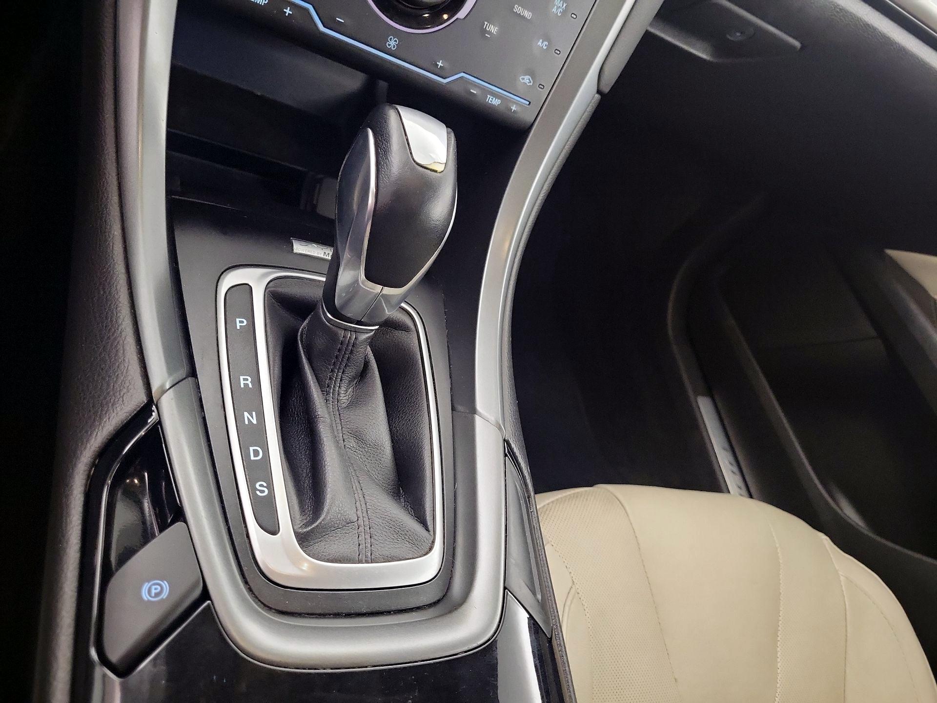 Thumbnail: 2014 Ford Fusion - 15