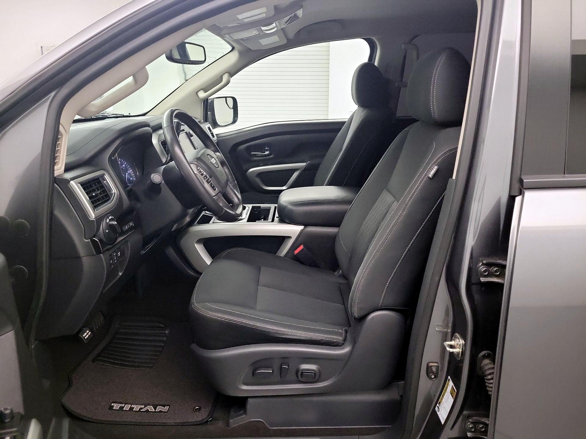 Thumbnail: 2019 Nissan Titan - 9