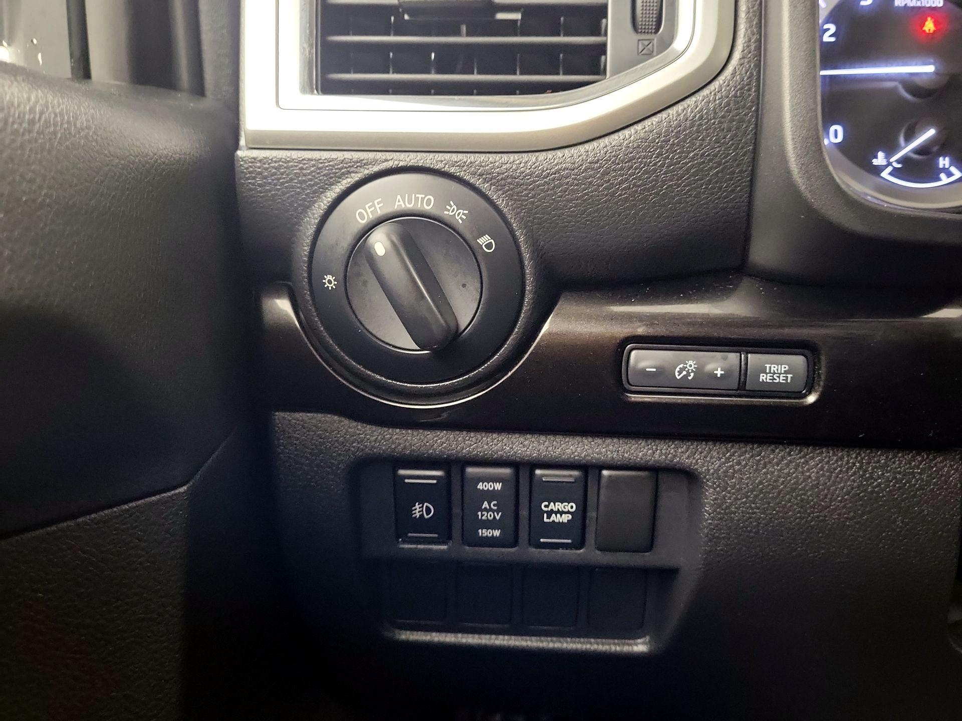 Thumbnail: 2019 Nissan Titan - 11