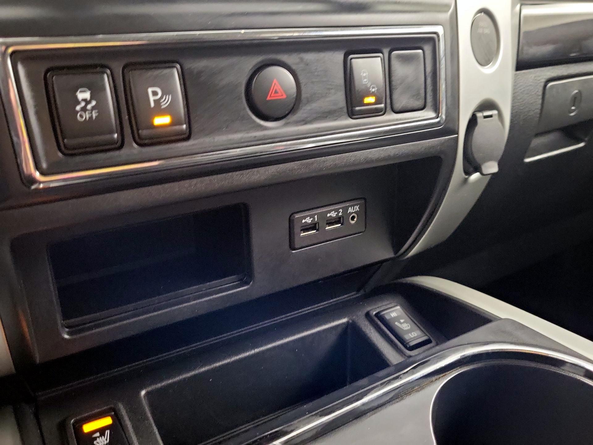 Thumbnail: 2019 Nissan Titan - 17