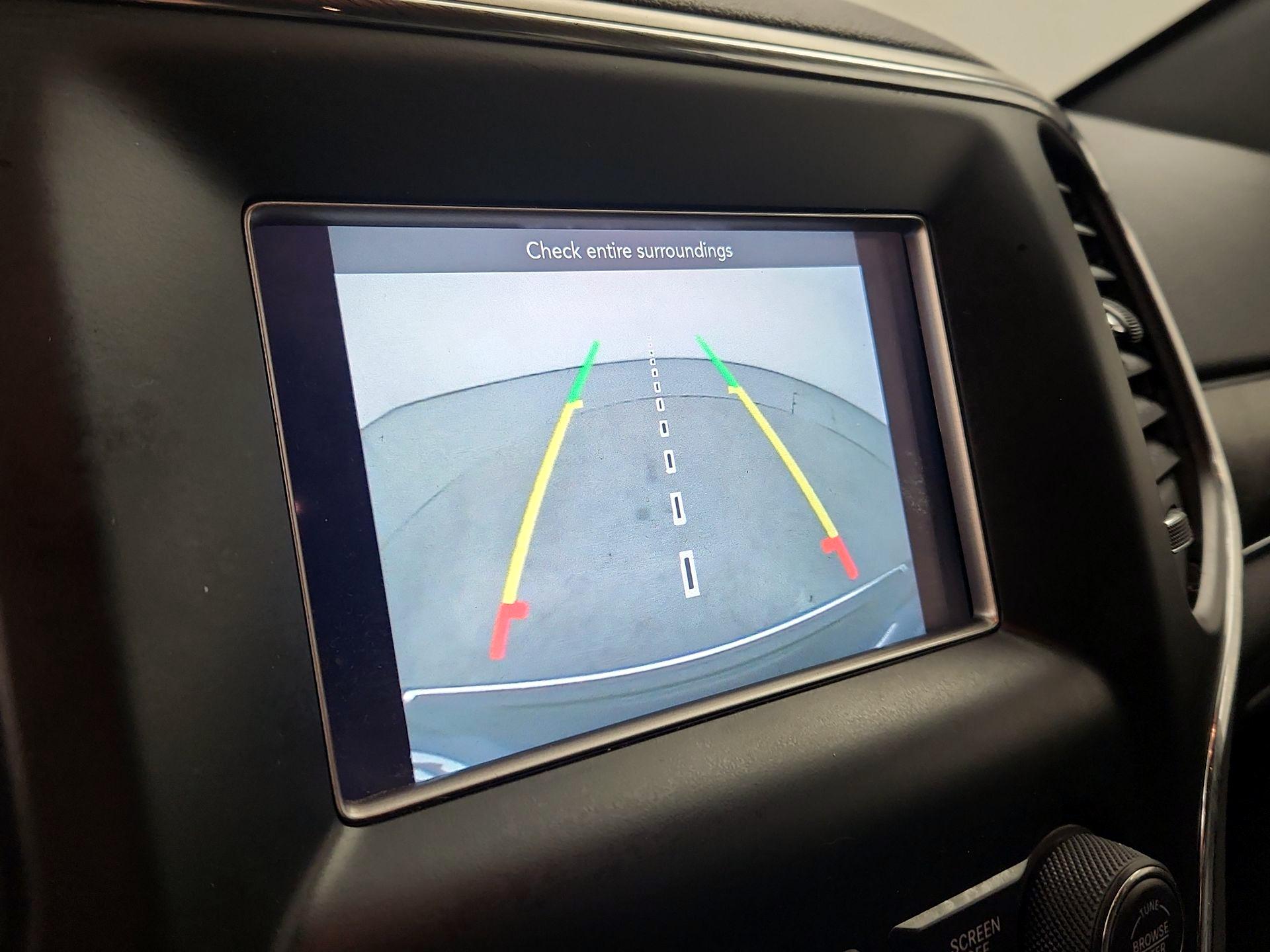 Thumbnail: 2018 Jeep Grand Cherokee - 12