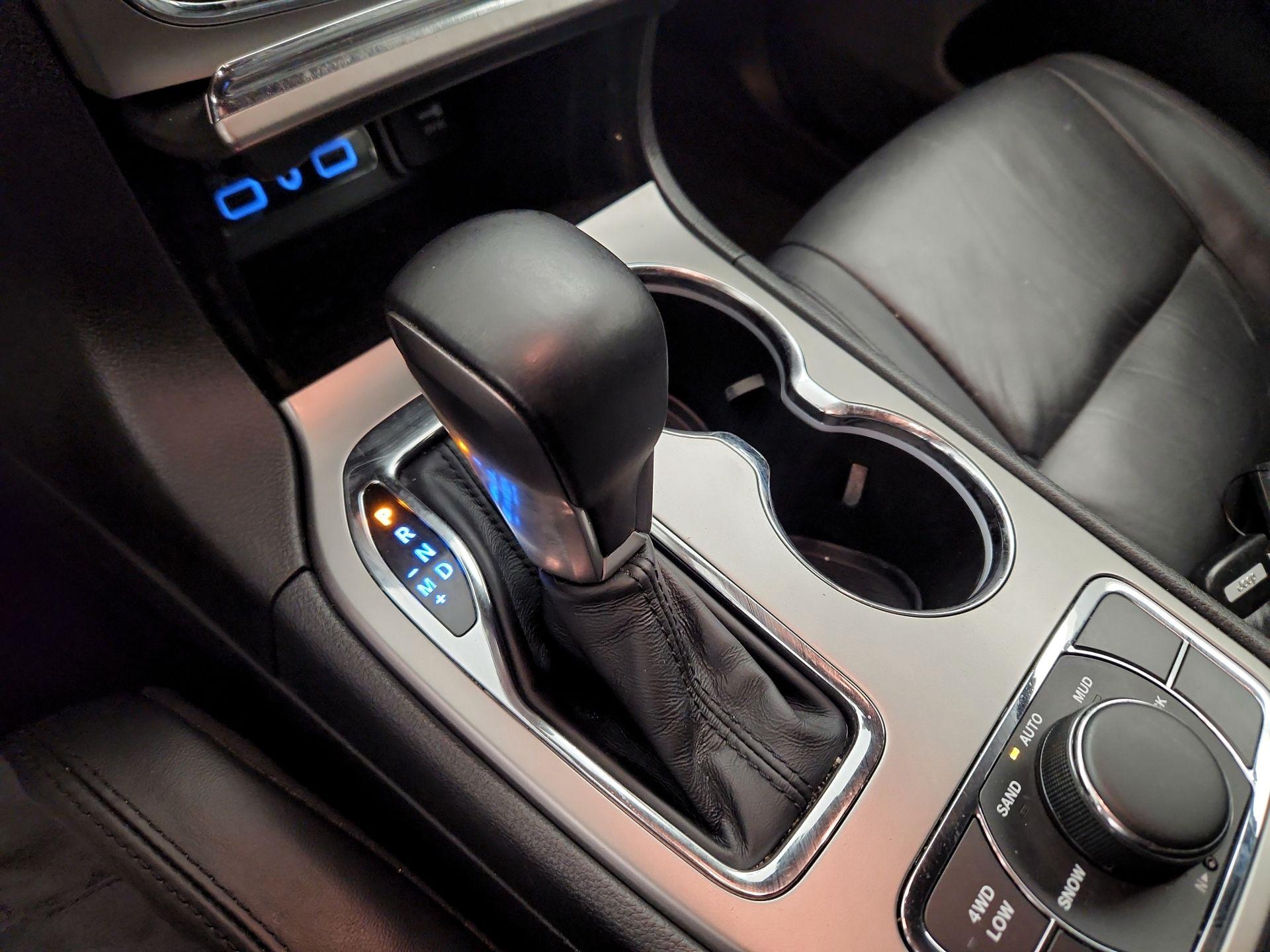 Thumbnail: 2018 Jeep Grand Cherokee - 15