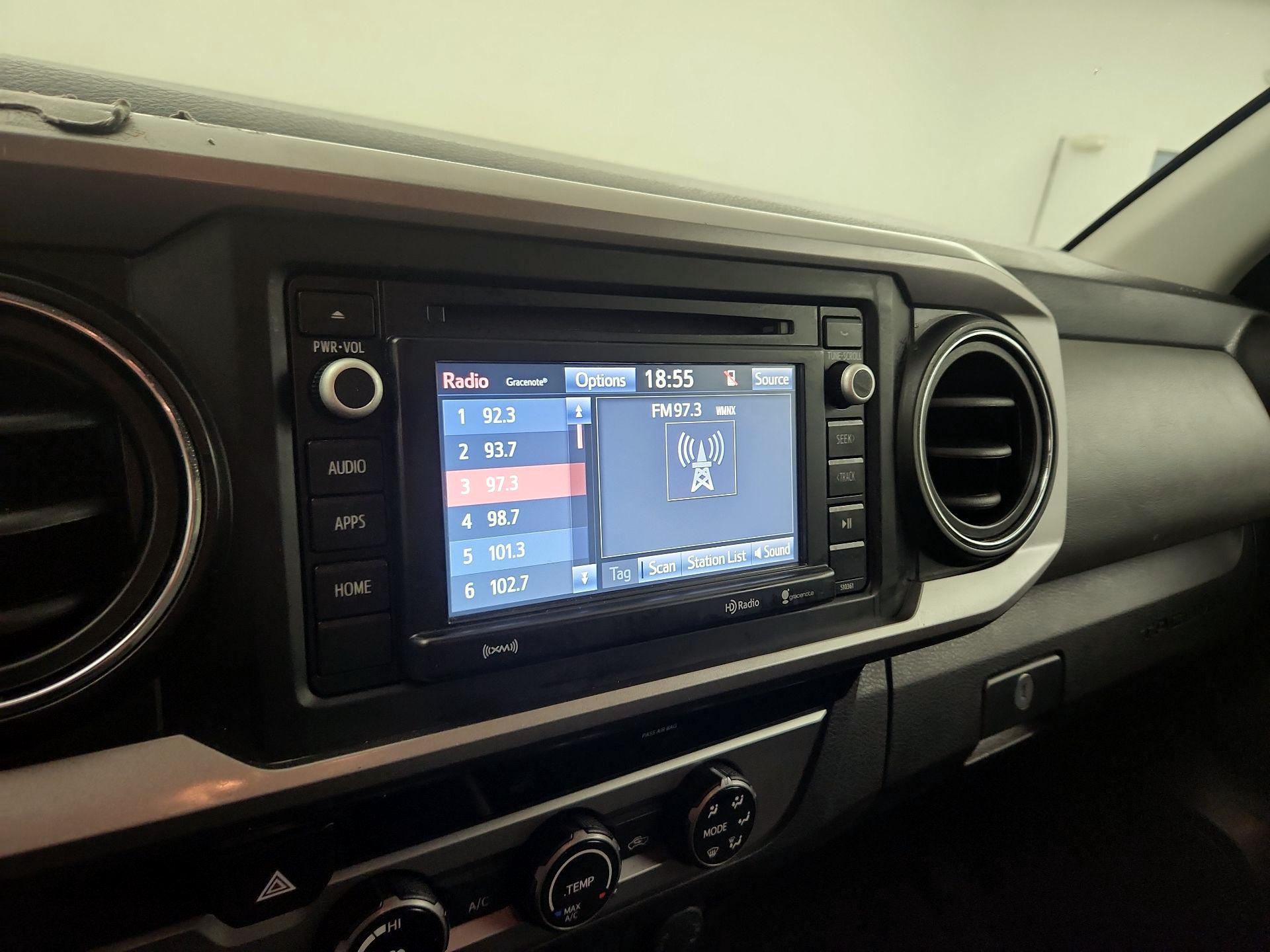 Thumbnail: 2018 Toyota Tacoma - 13