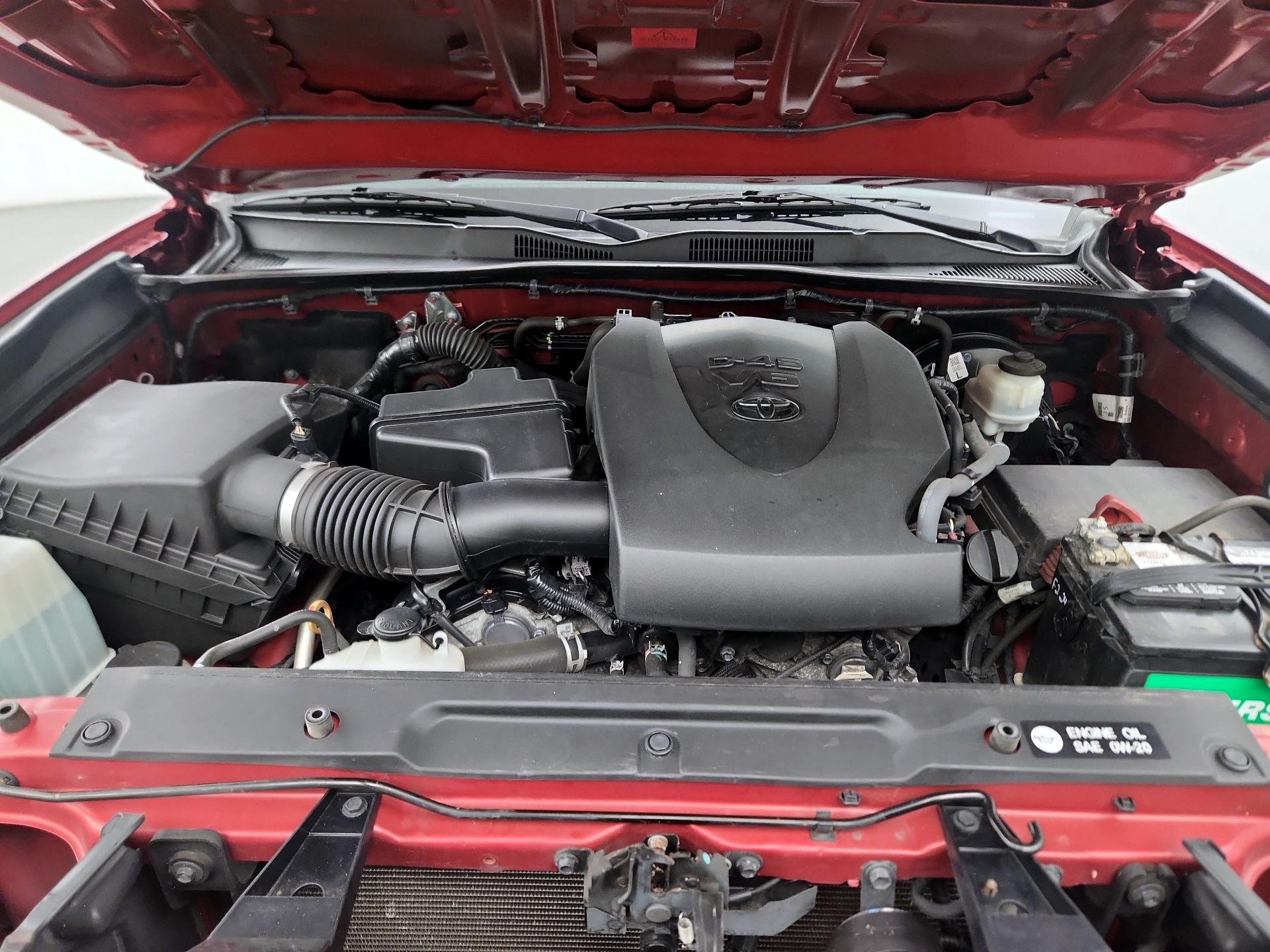 Thumbnail: 2018 Toyota Tacoma - 19