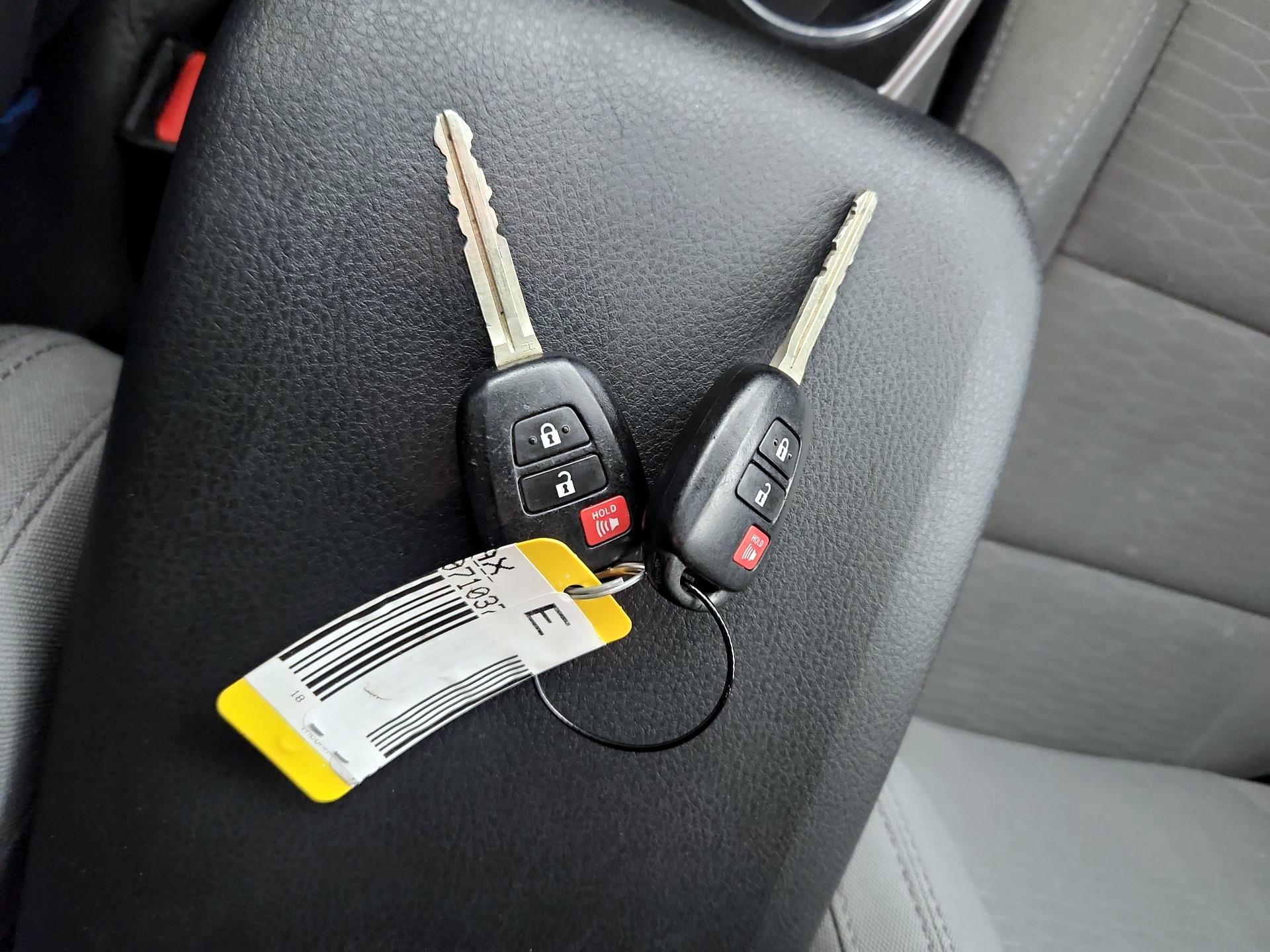 Thumbnail: 2018 Toyota Tacoma - 20