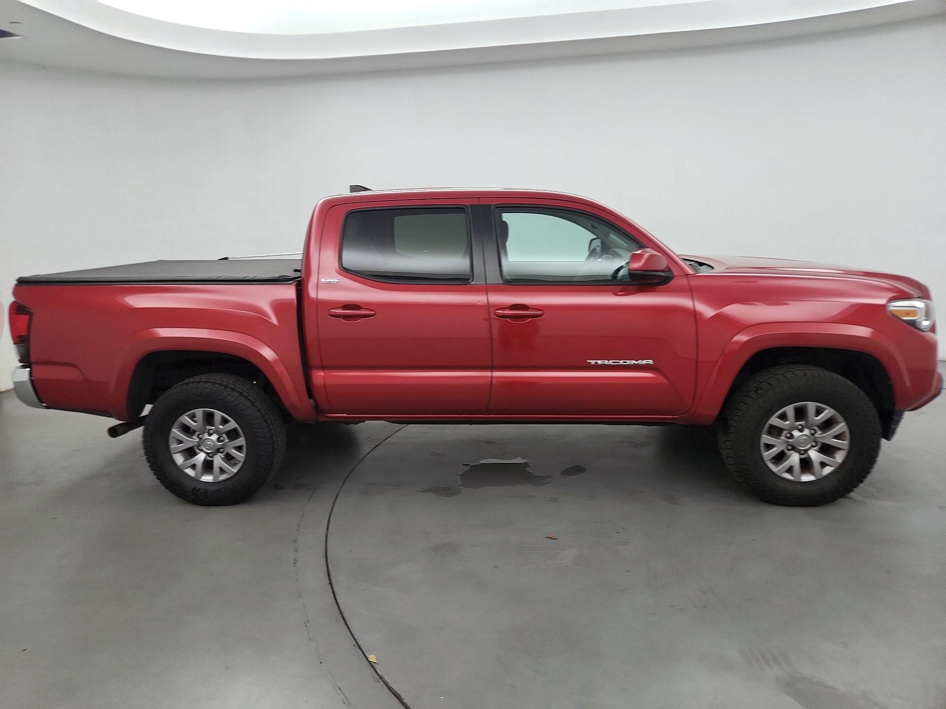 Thumbnail: 2018 Toyota Tacoma - 4