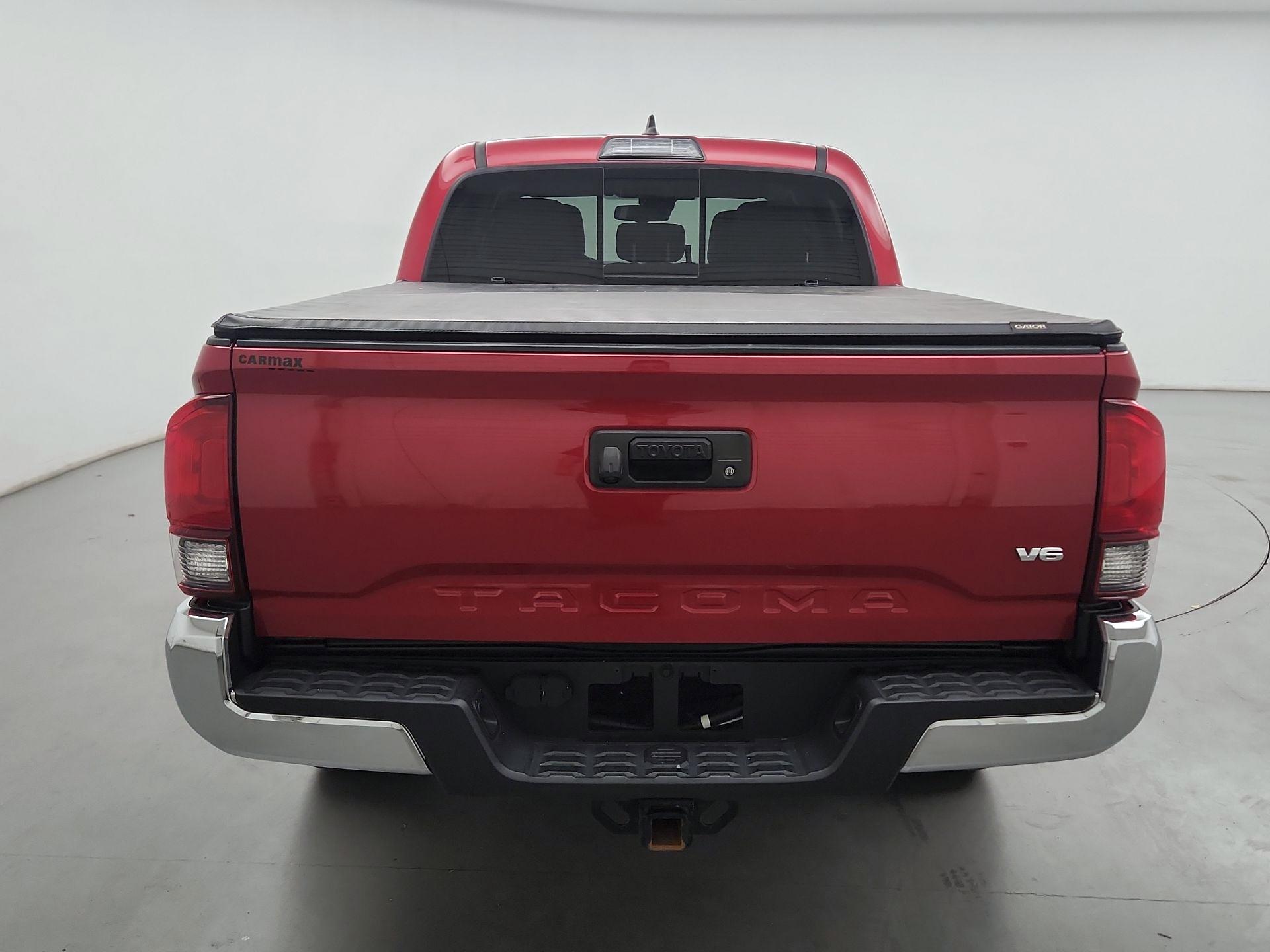 Thumbnail: 2018 Toyota Tacoma - 6