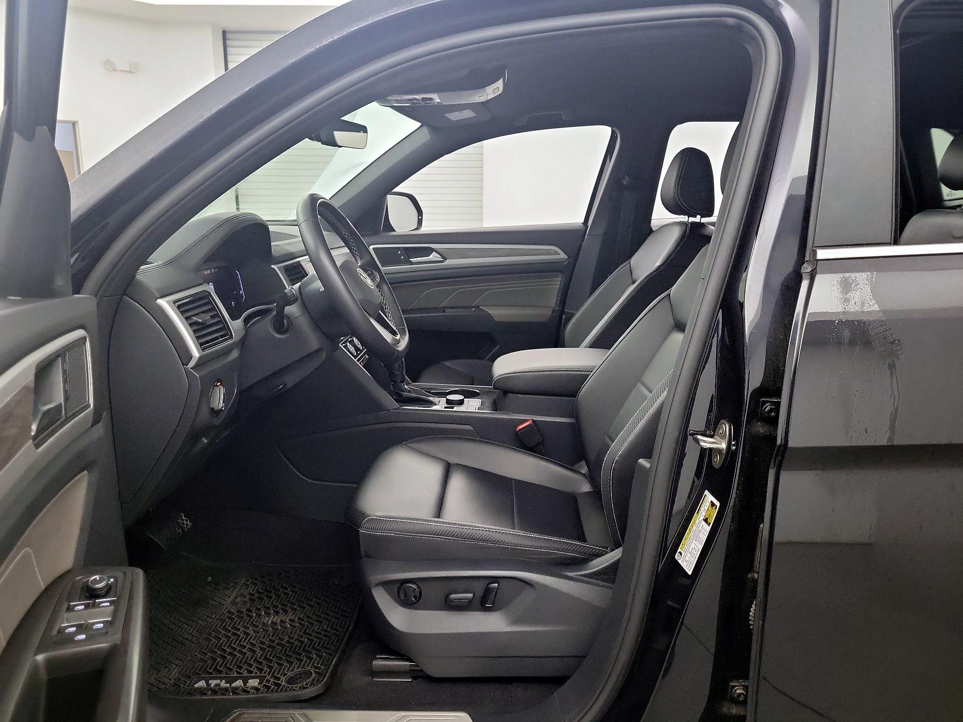 Thumbnail: 2022 Volkswagen Atlas - 9