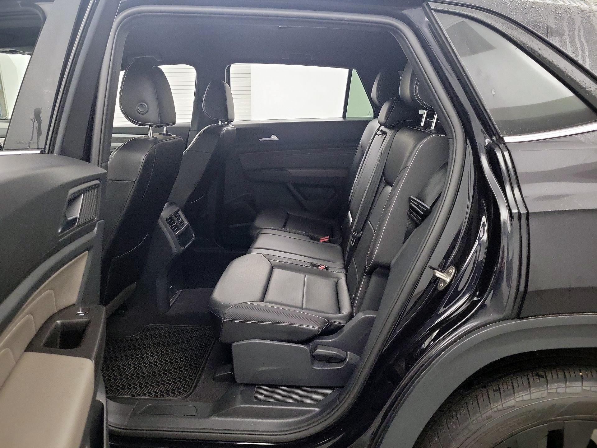 Thumbnail: 2022 Volkswagen Atlas - 17